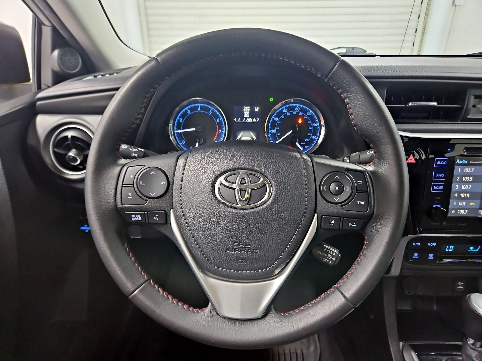 Thumbnail: 2017 Toyota Corolla - 10