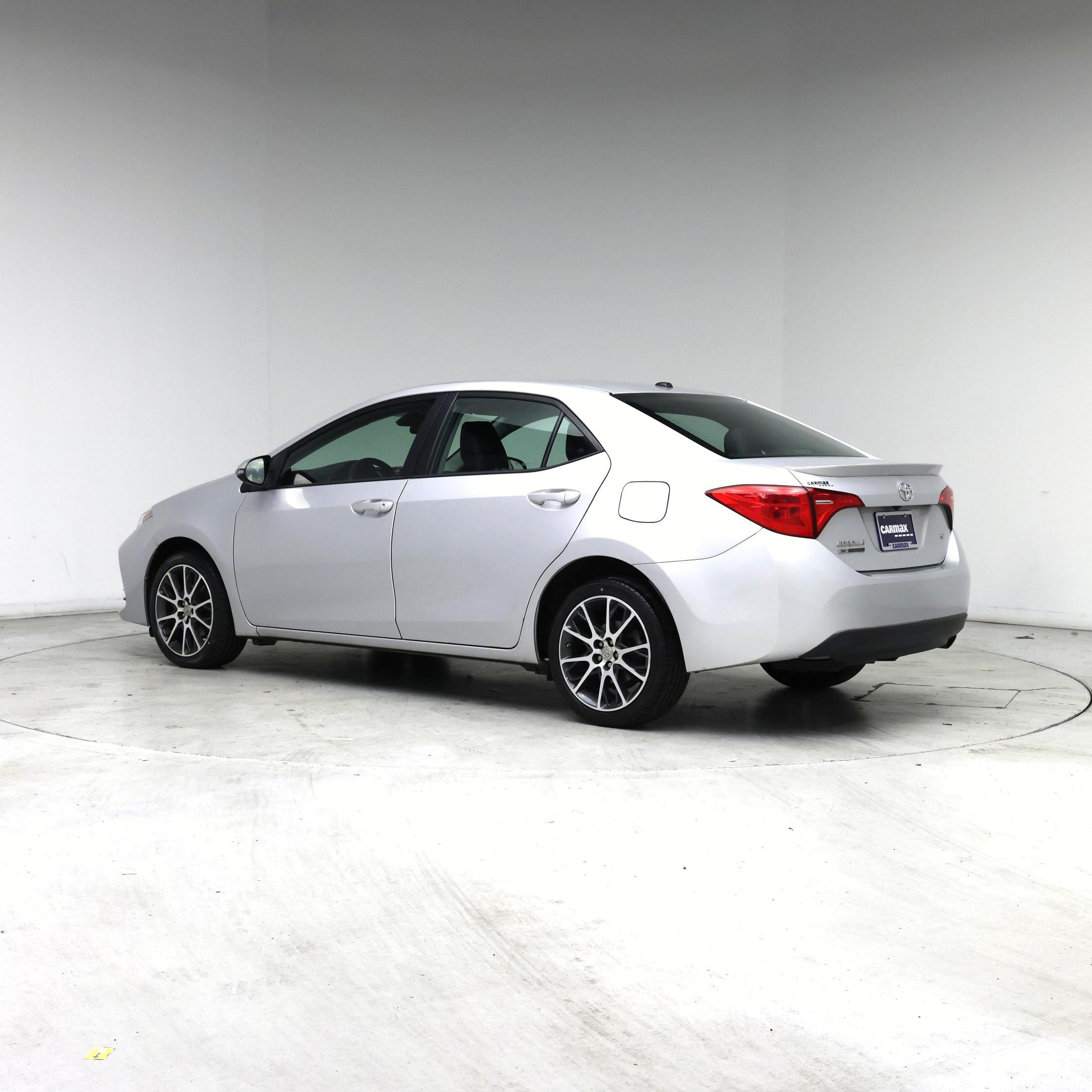 Thumbnail: 2017 Toyota Corolla - 2
