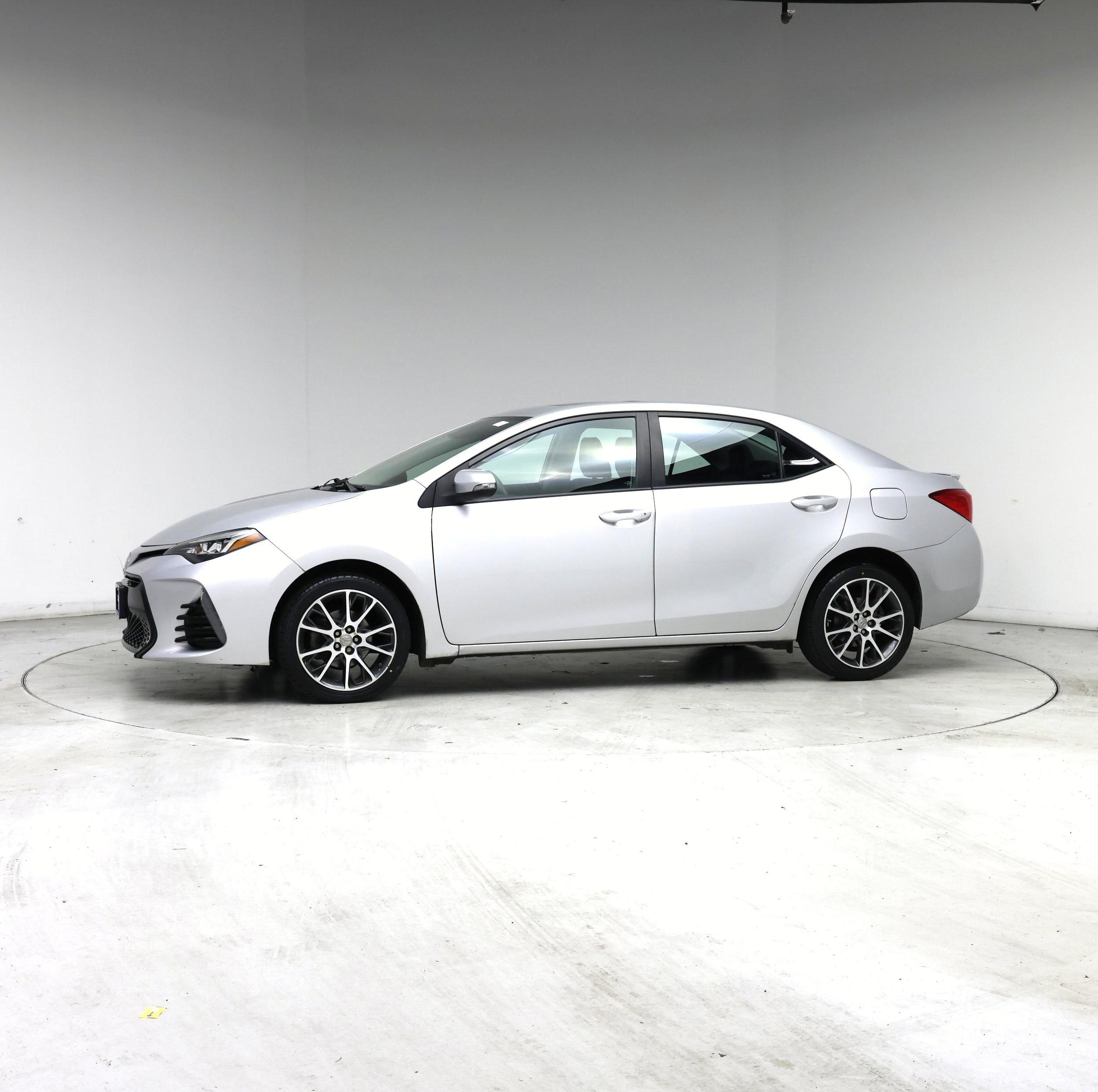 Thumbnail: 2017 Toyota Corolla - 3