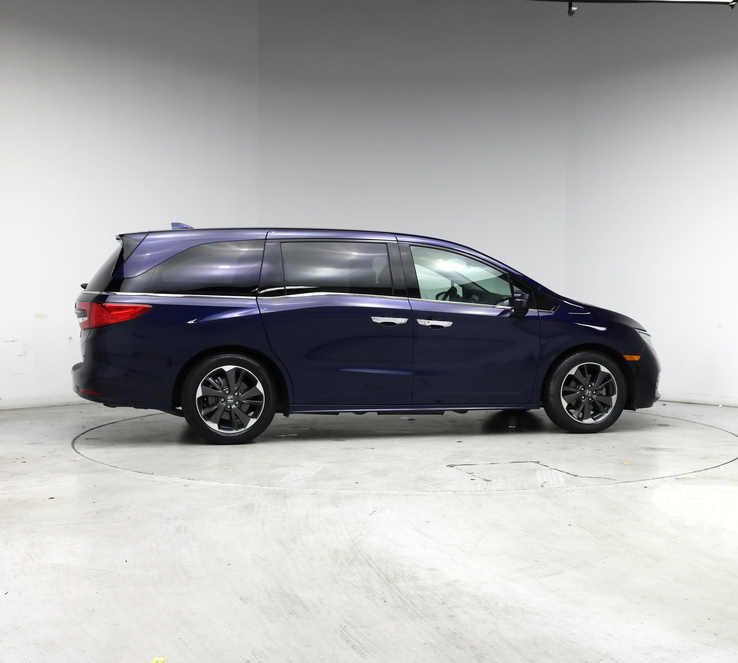 Thumbnail: 2023 Honda Odyssey - 7