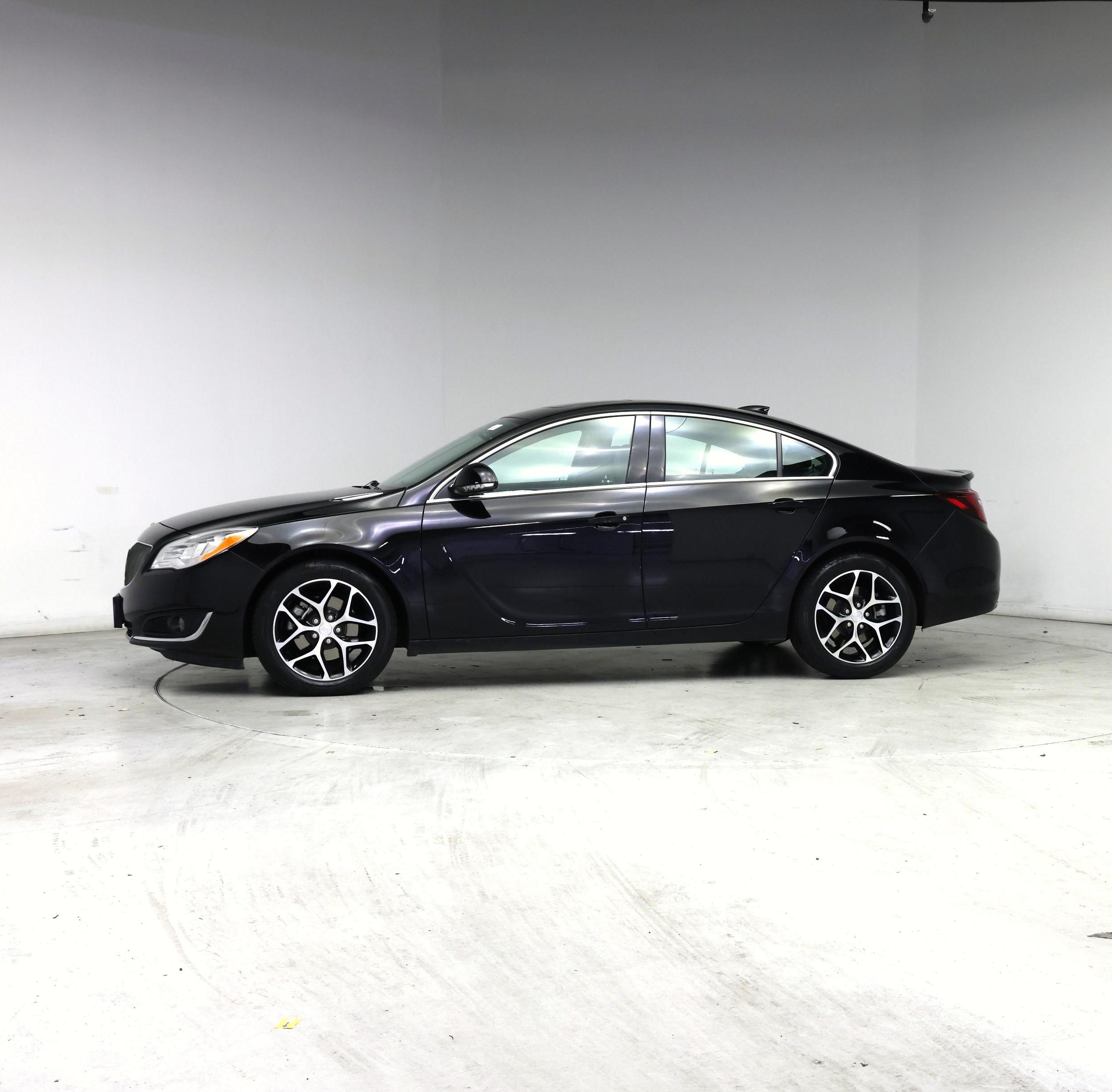 Thumbnail: 2017 Buick Regal - 3