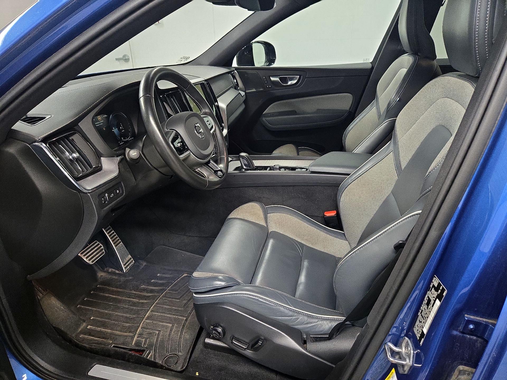 Thumbnail: 2021 Volvo XC60 - 11