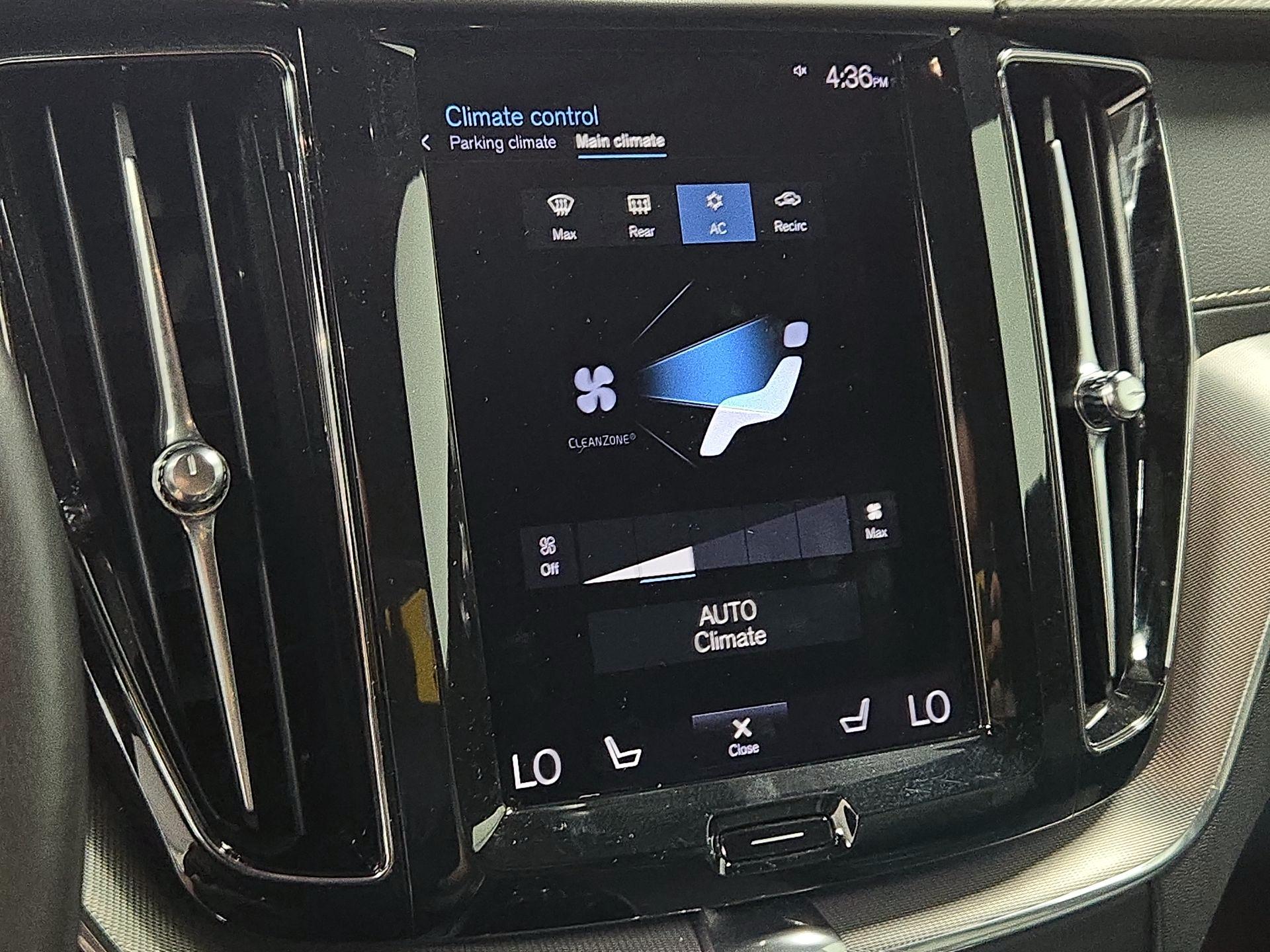 Thumbnail: 2021 Volvo XC60 - 16