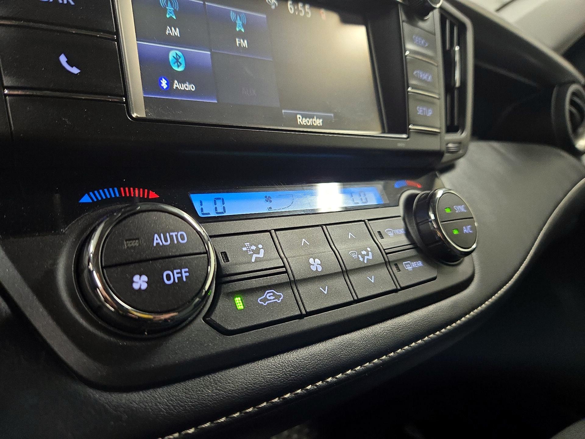 Thumbnail: 2018 Toyota RAV4 - 16