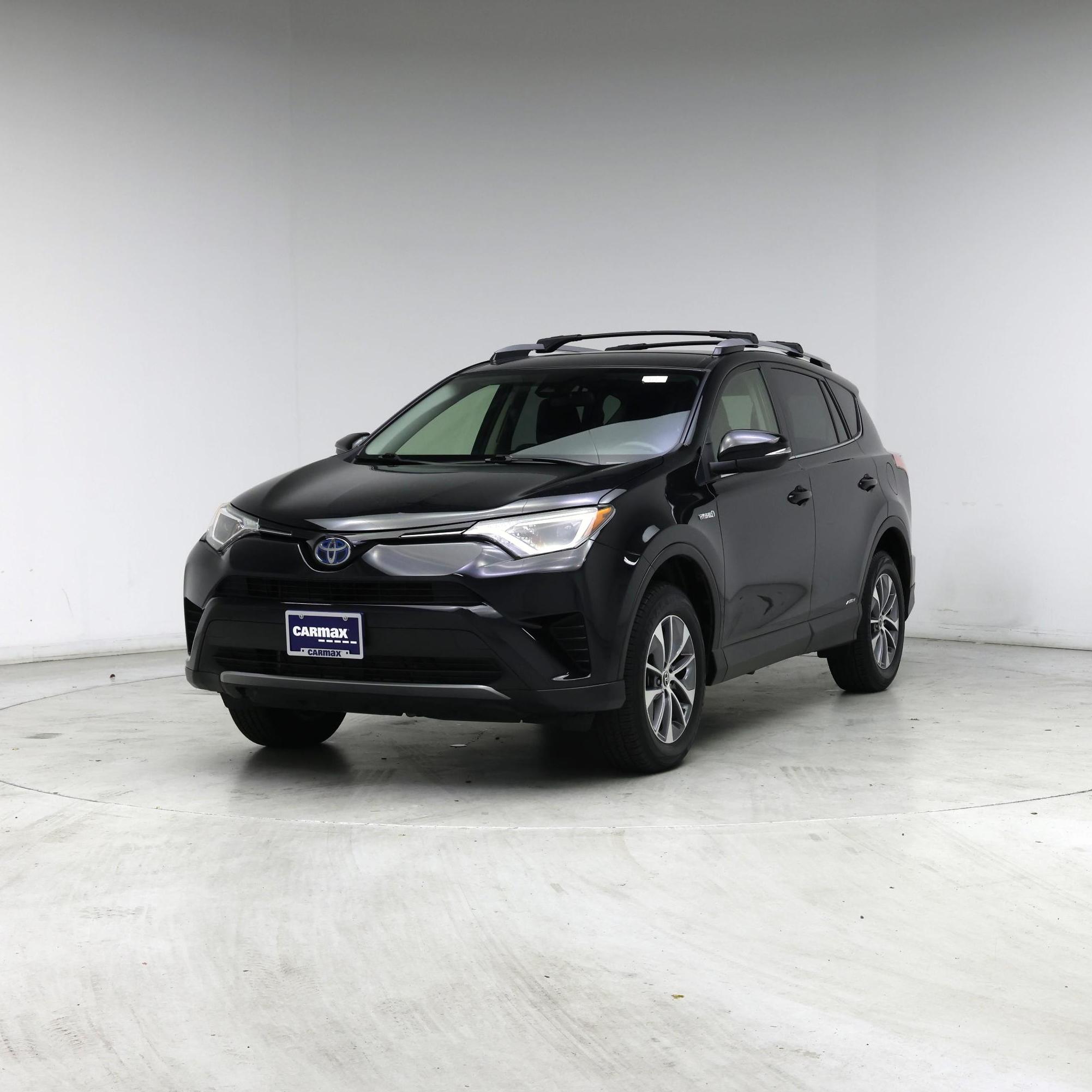Thumbnail: 2018 Toyota RAV4 - 4