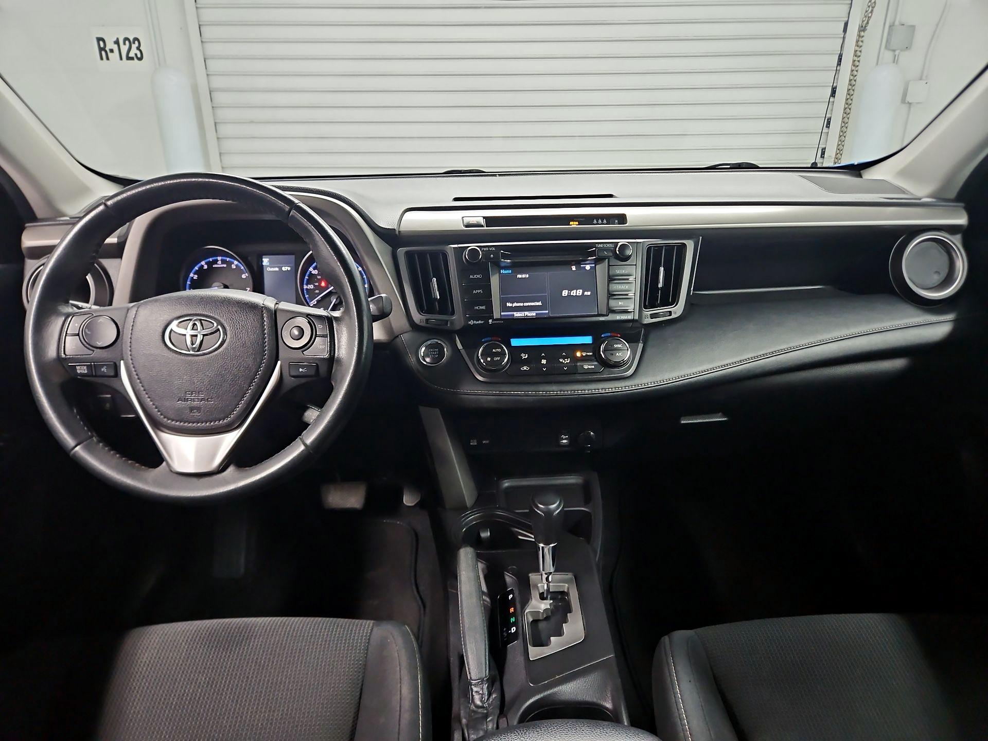 Thumbnail: 2018 Toyota RAV4 - 9