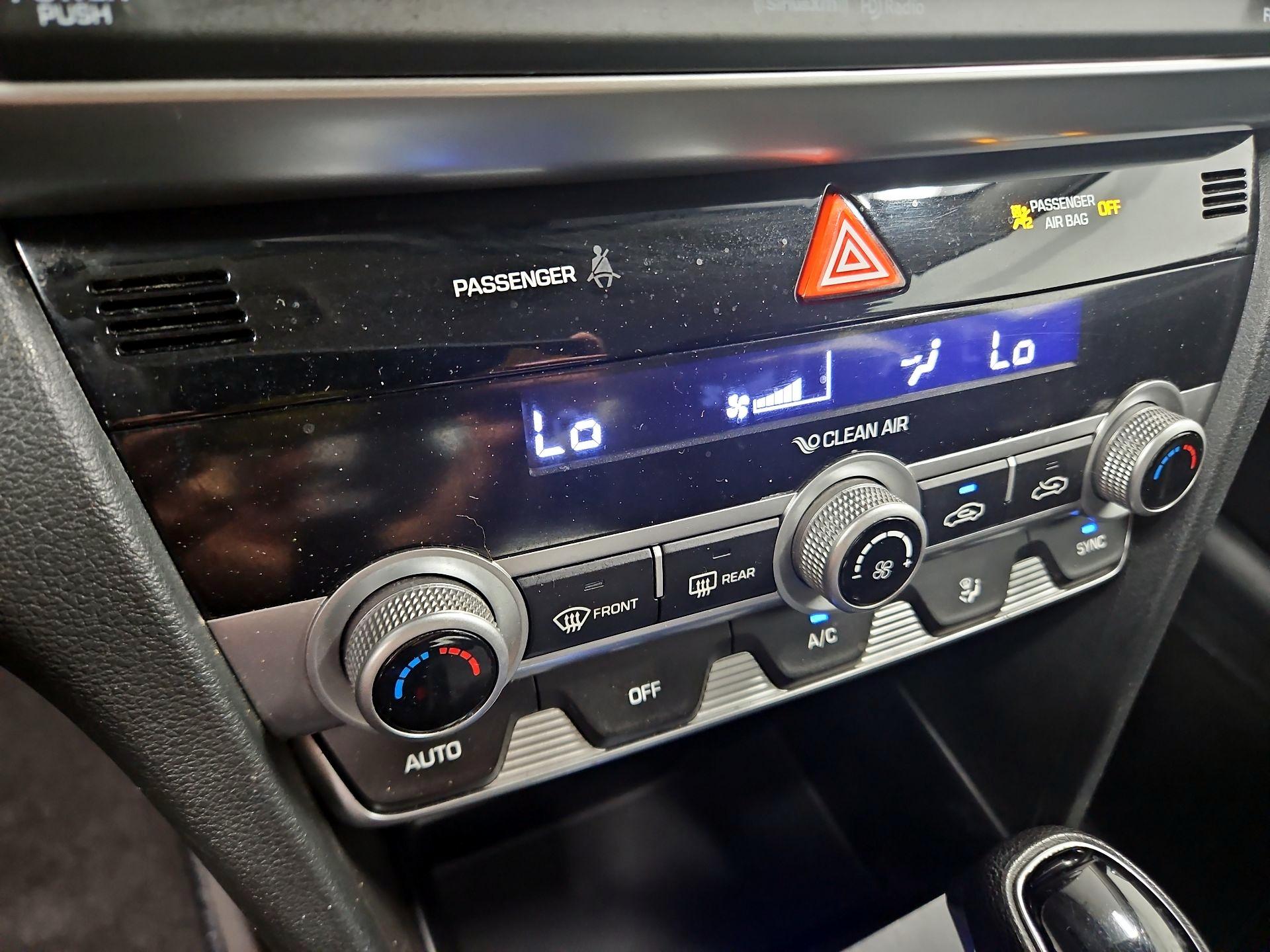 Thumbnail: 2020 Hyundai Elantra - 16