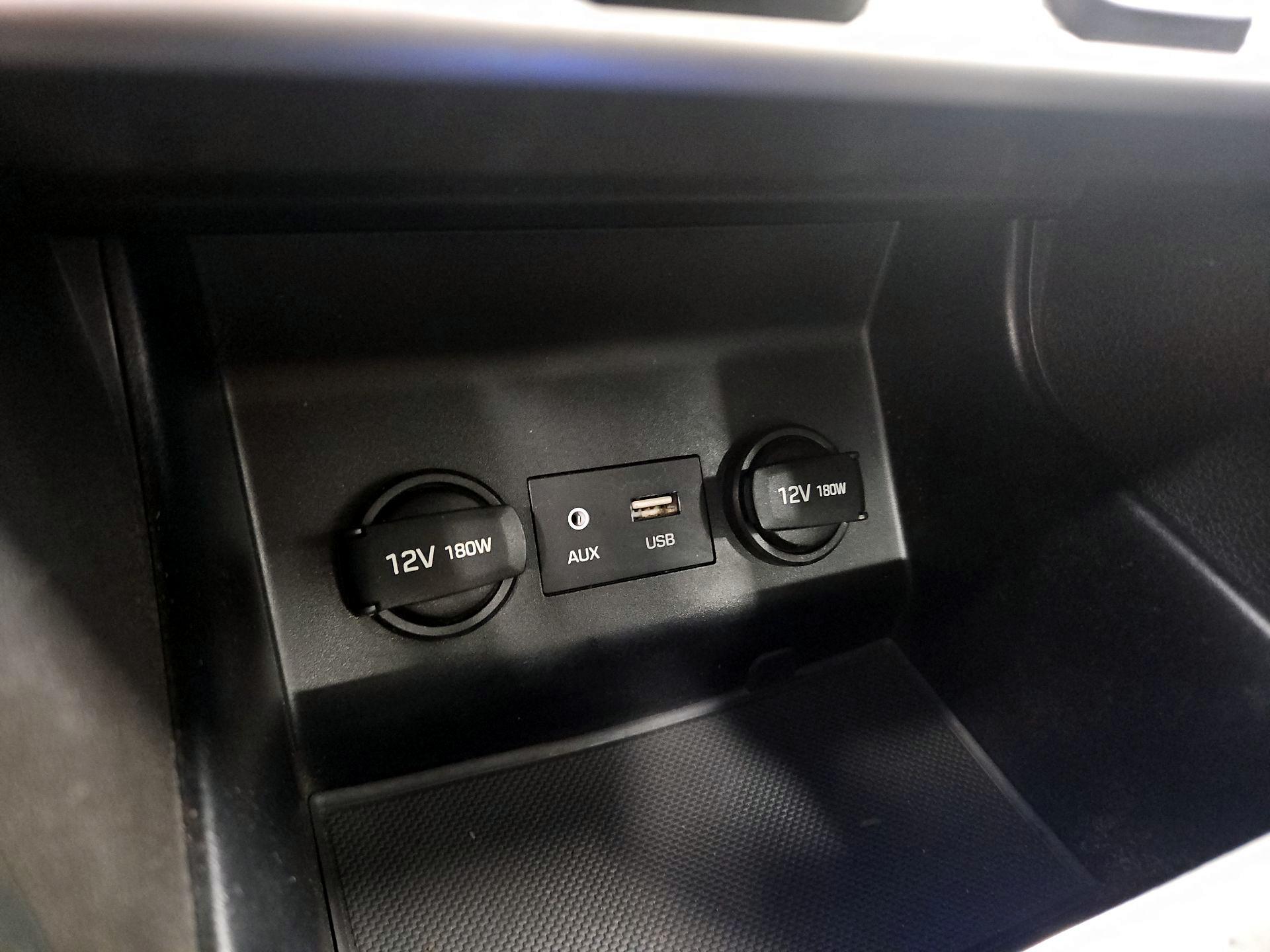 Thumbnail: 2020 Hyundai Elantra - 18