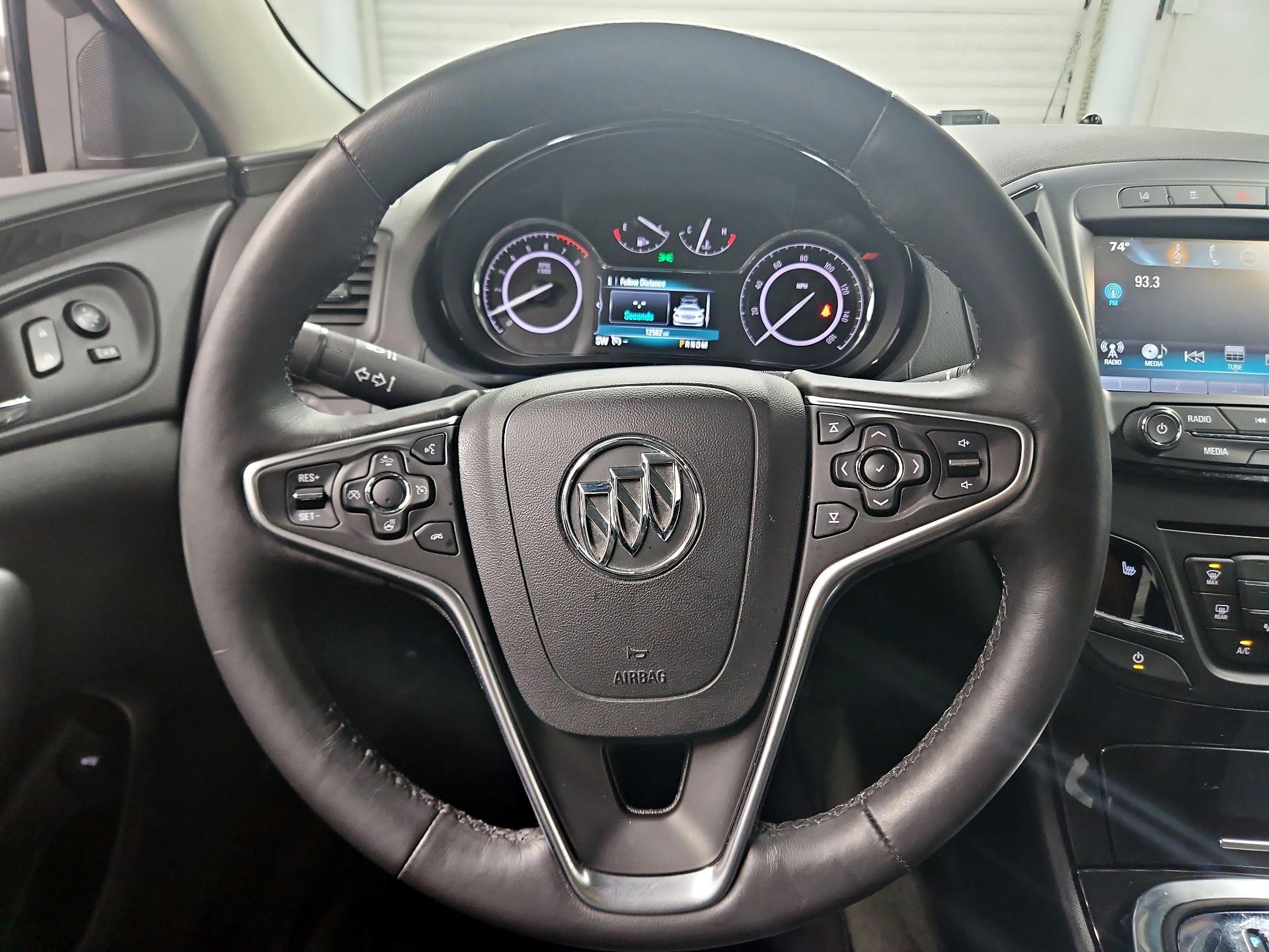 Thumbnail: 2017 Buick Regal - 10