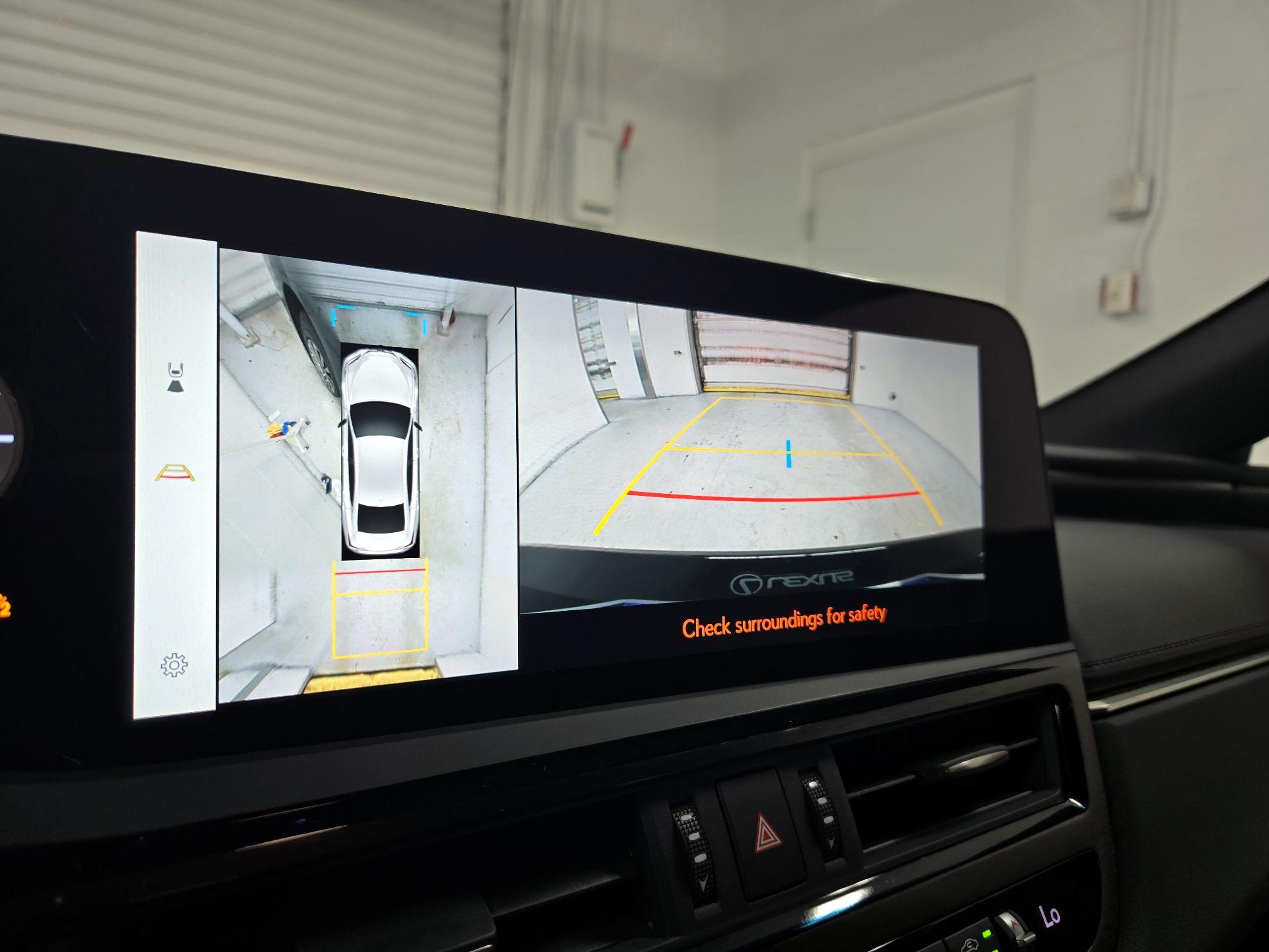 Thumbnail: 2024 Lexus ES - 15