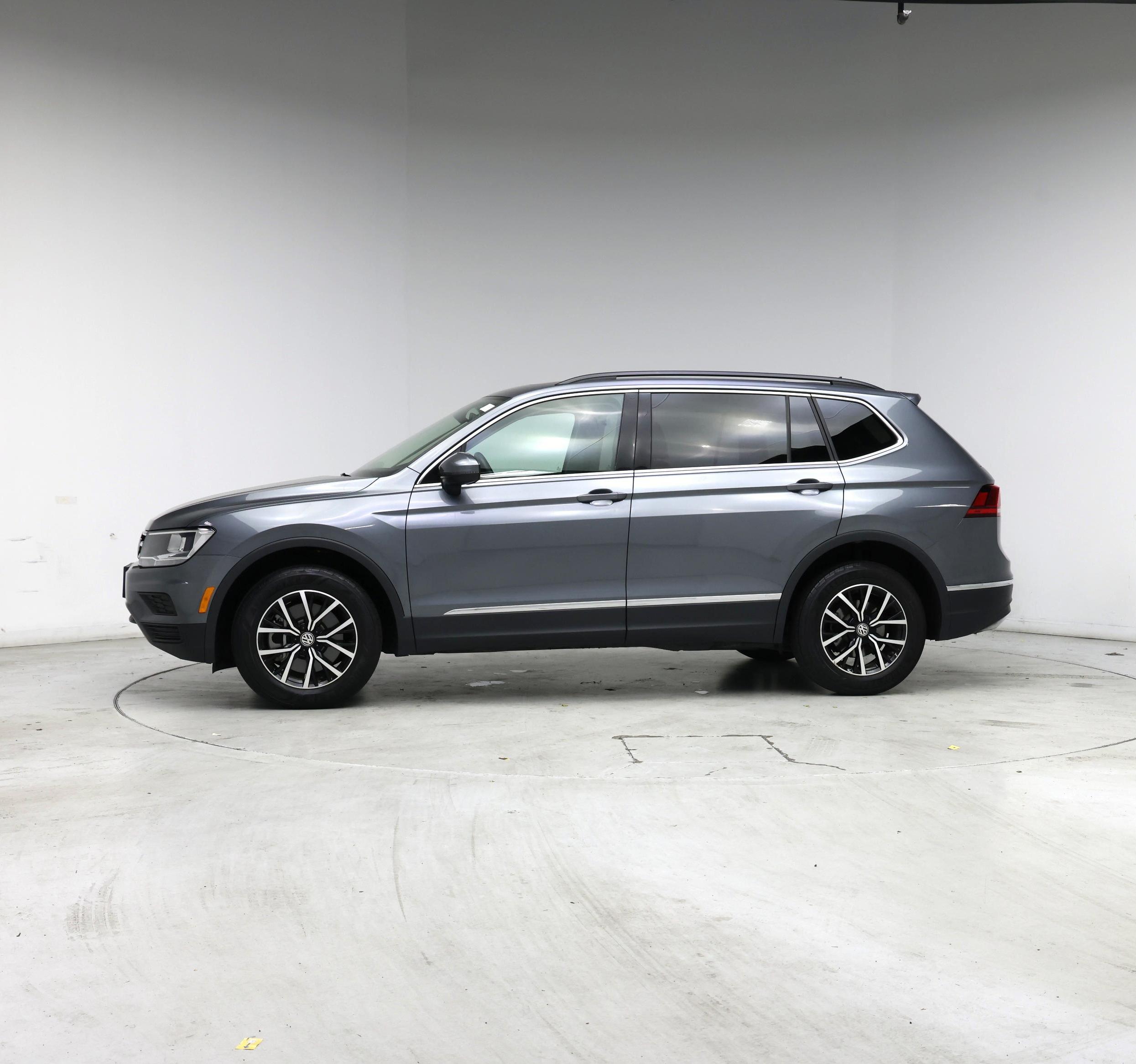 Thumbnail: 2021 Volkswagen Tiguan - 3