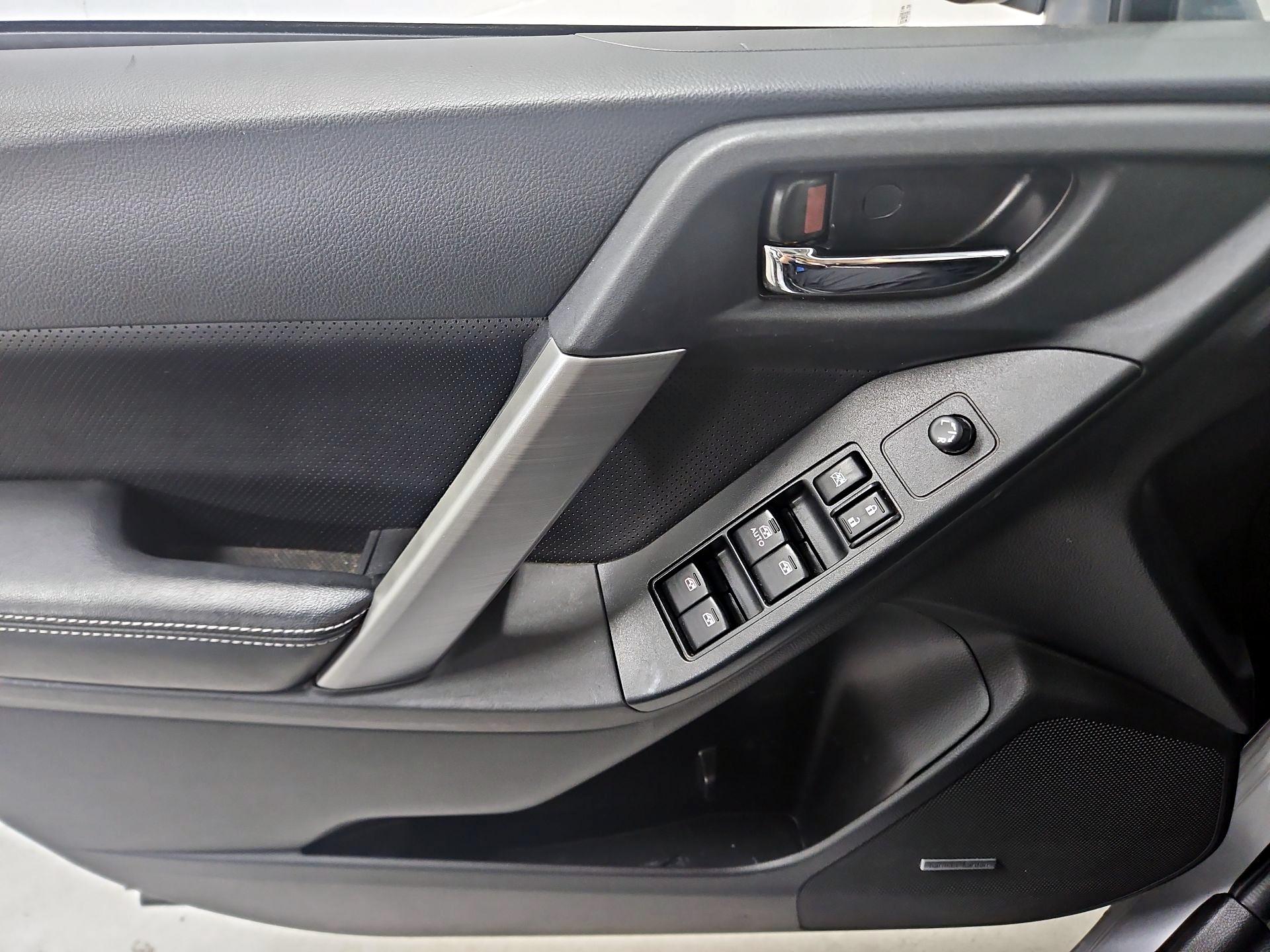 Thumbnail: 2015 Subaru Forester - 12