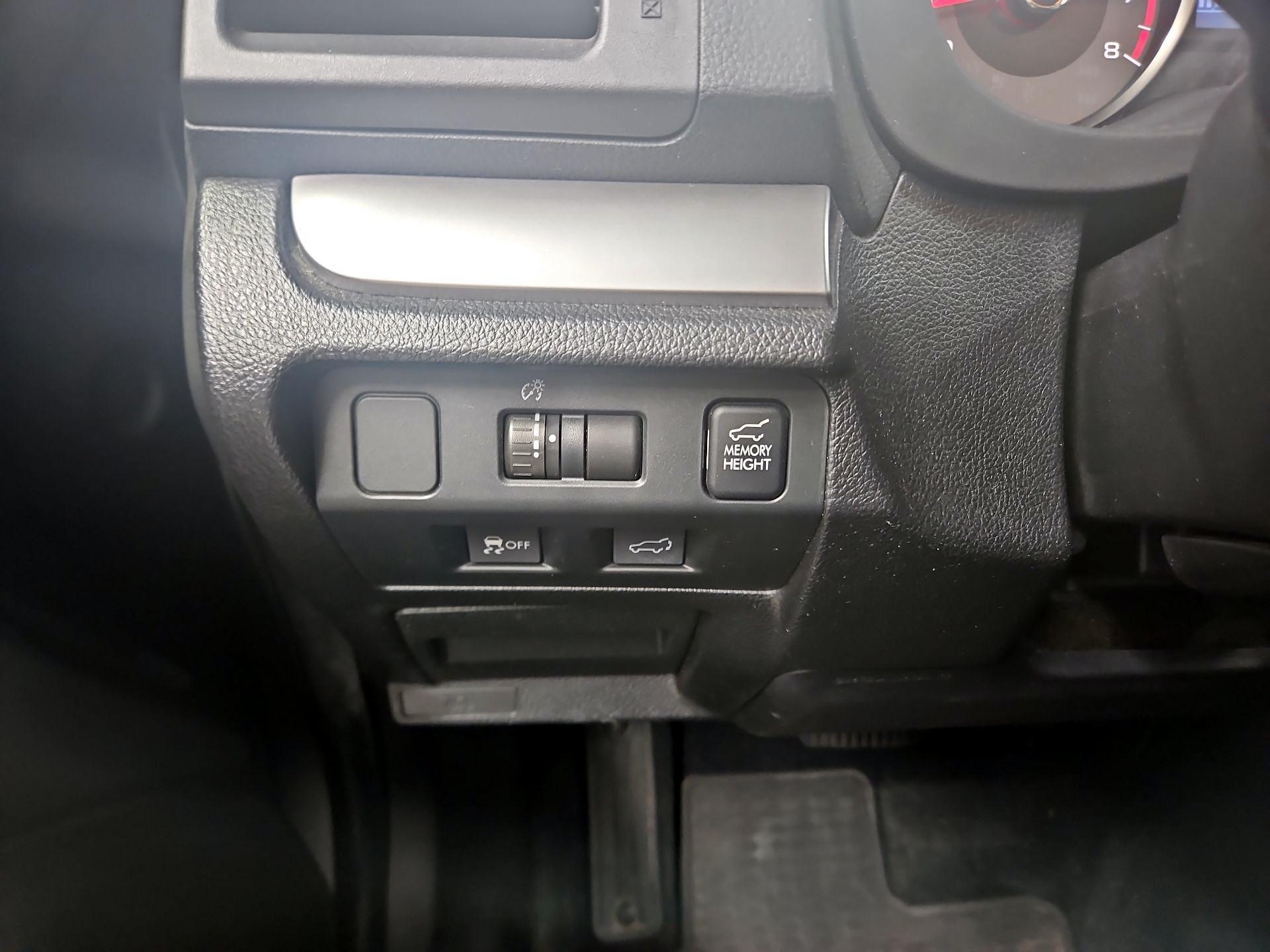 Thumbnail: 2015 Subaru Forester - 13