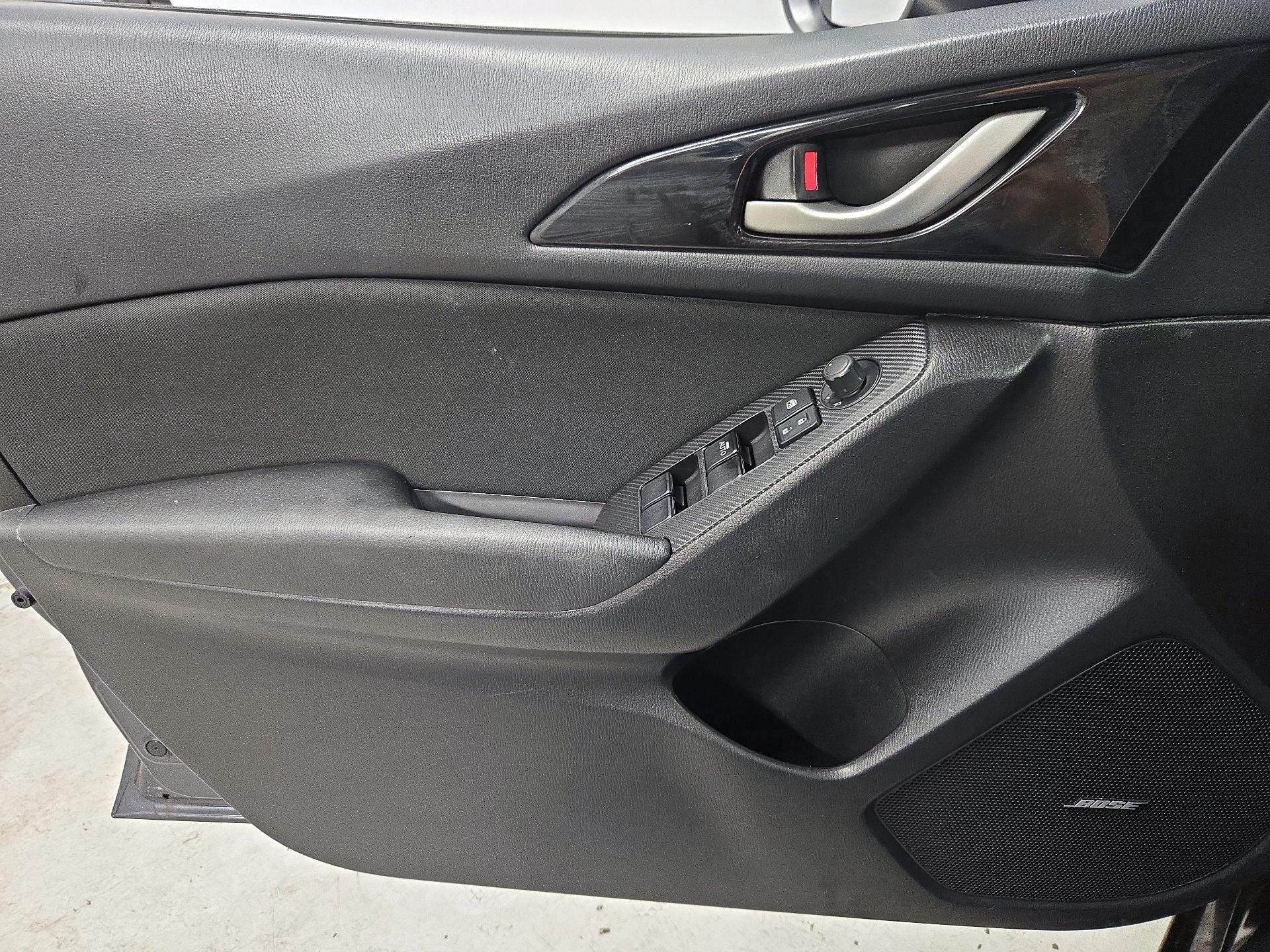 Thumbnail: 2015 Mazda Mazda3 - 12