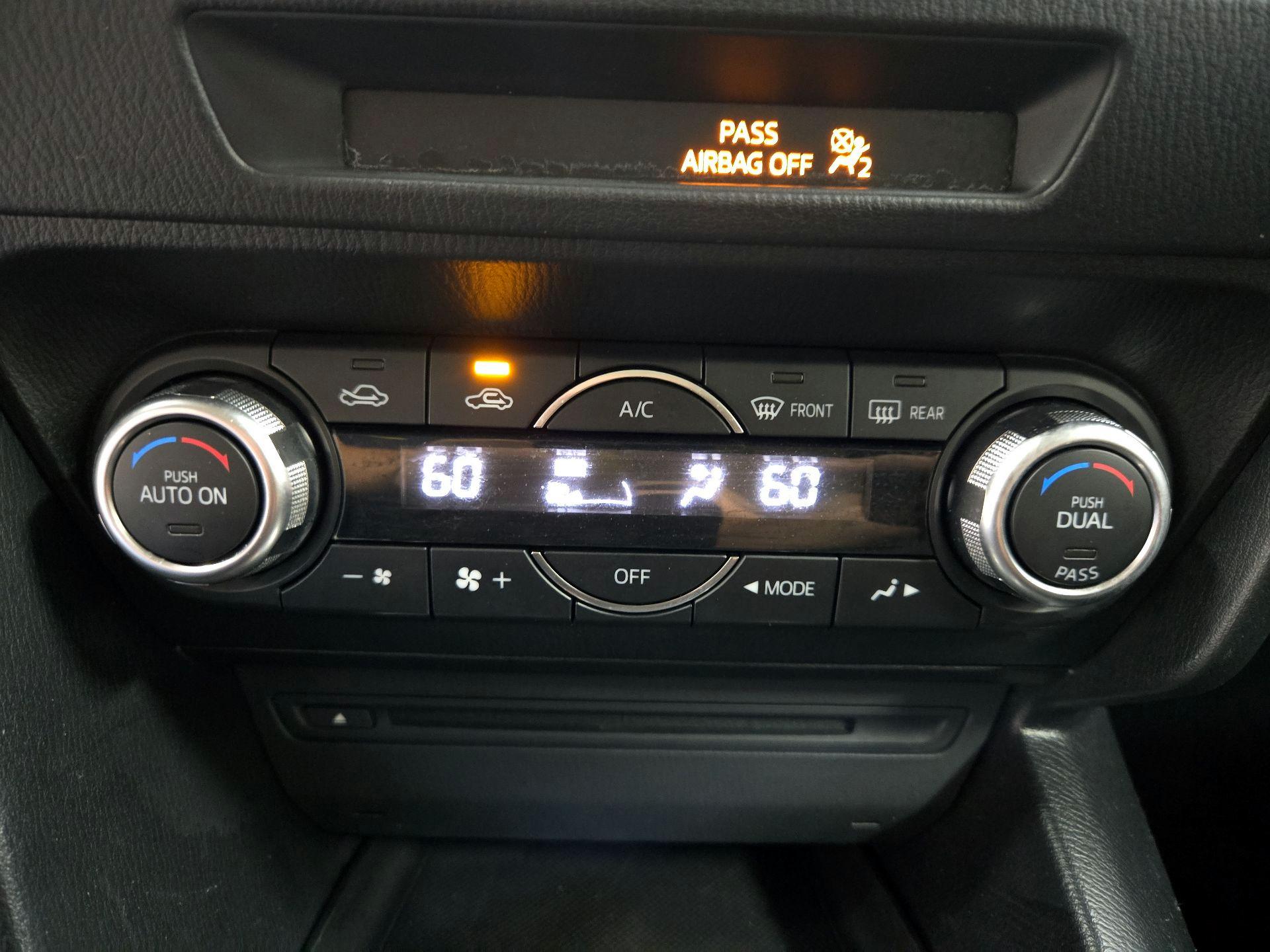 Thumbnail: 2015 Mazda Mazda3 - 16