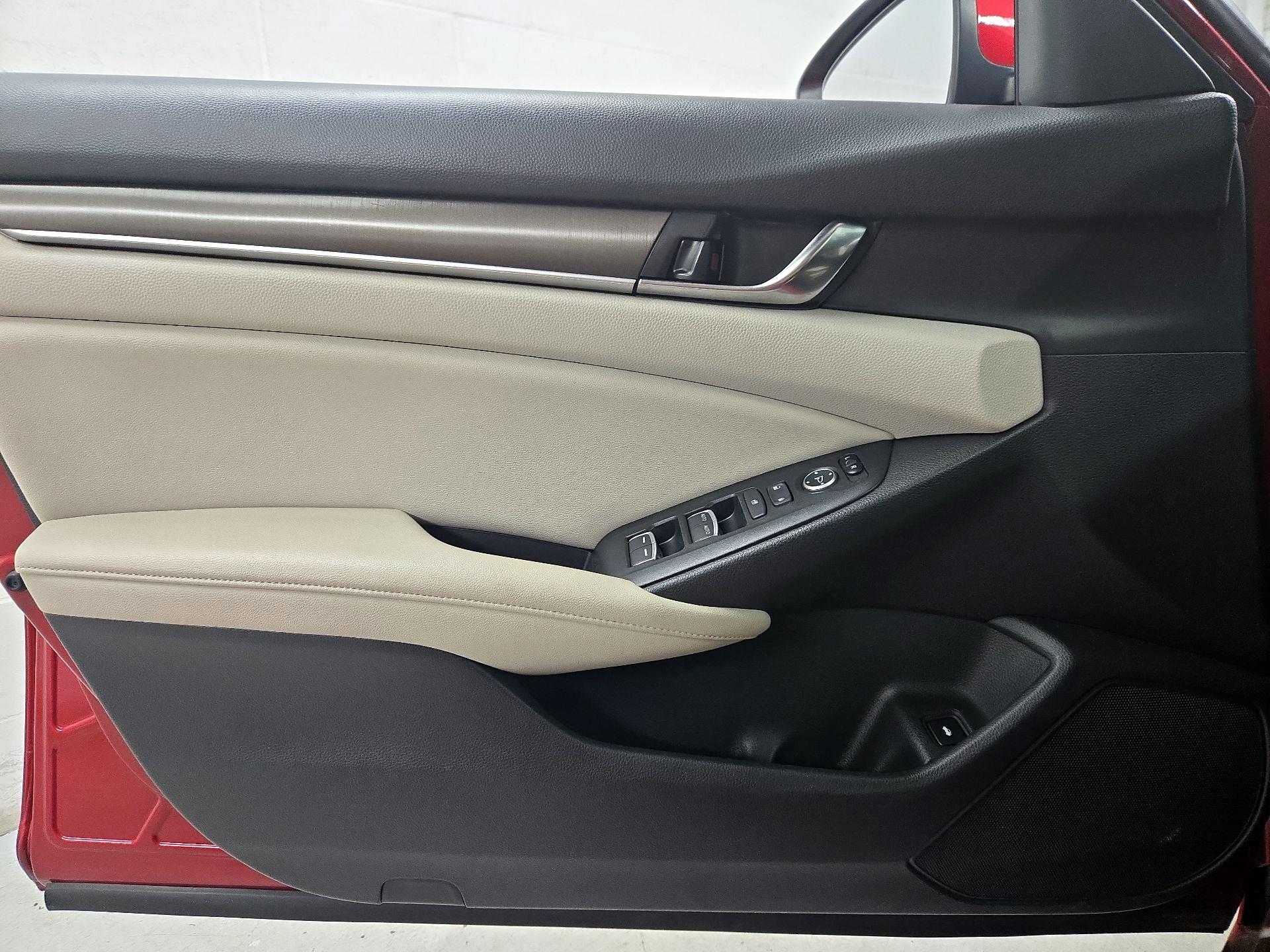 Thumbnail: 2019 Honda Accord - 12