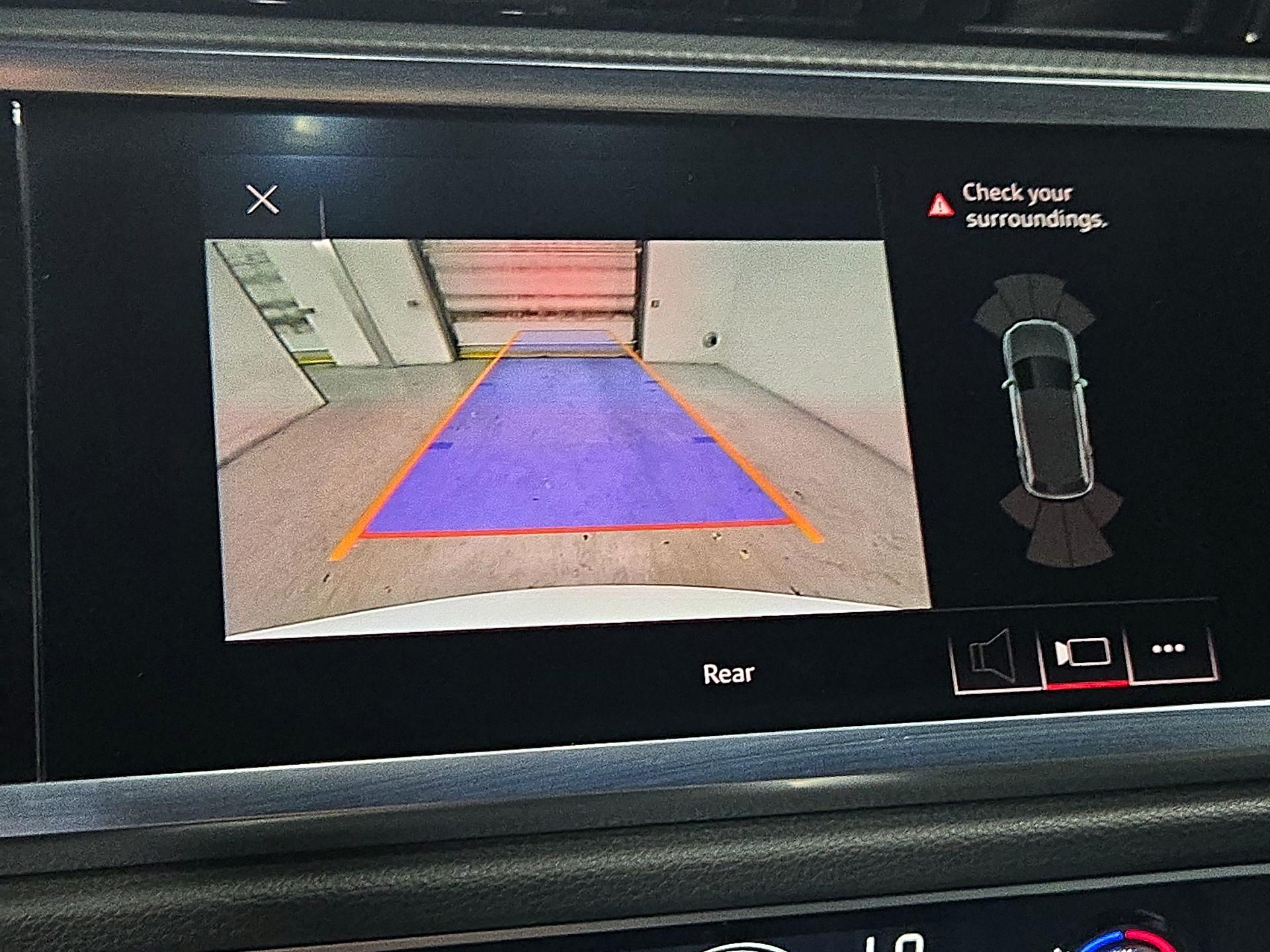 Thumbnail: 2019 Audi Q3 - 14