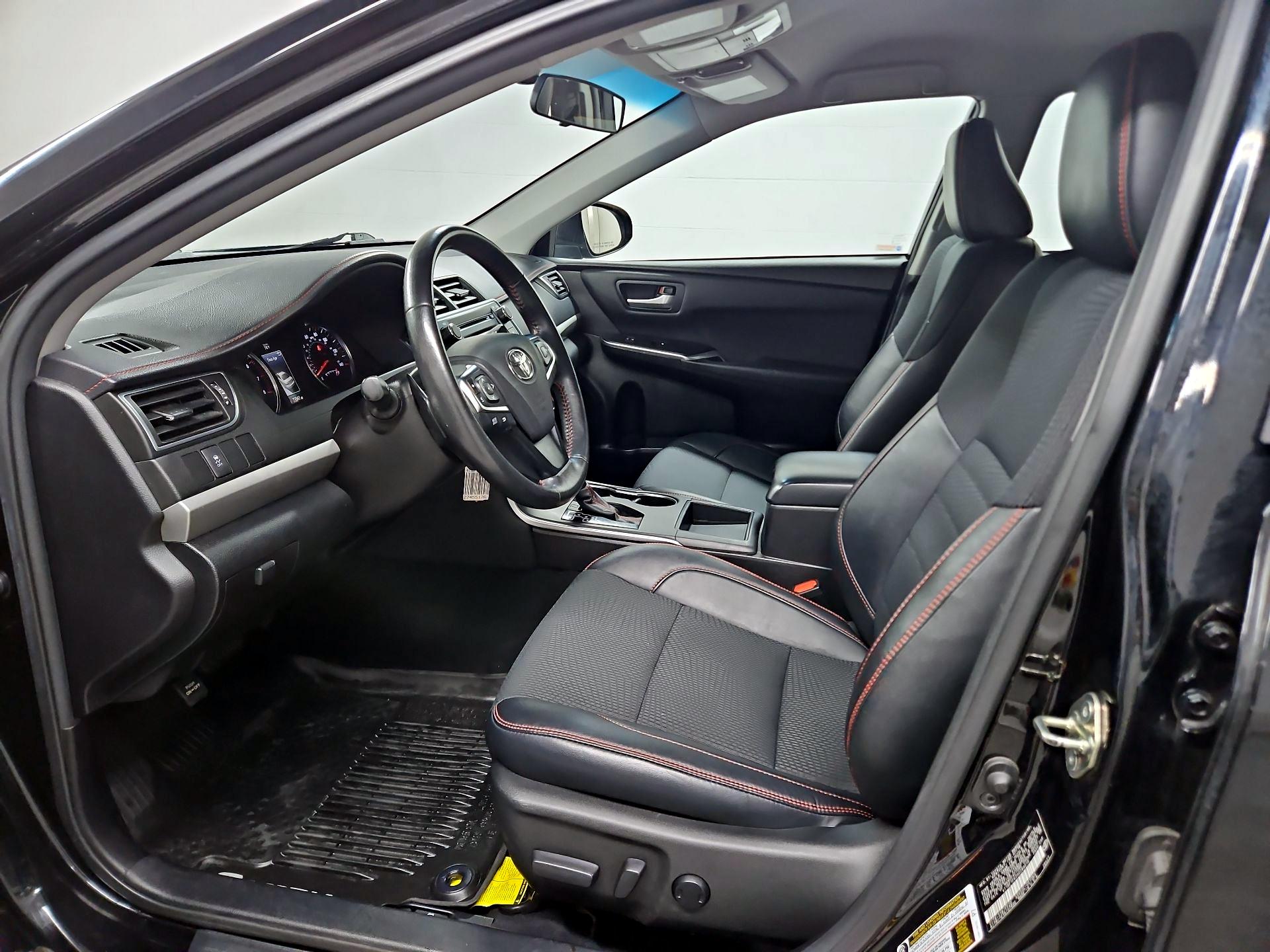 Thumbnail: 2017 Toyota Camry - 11