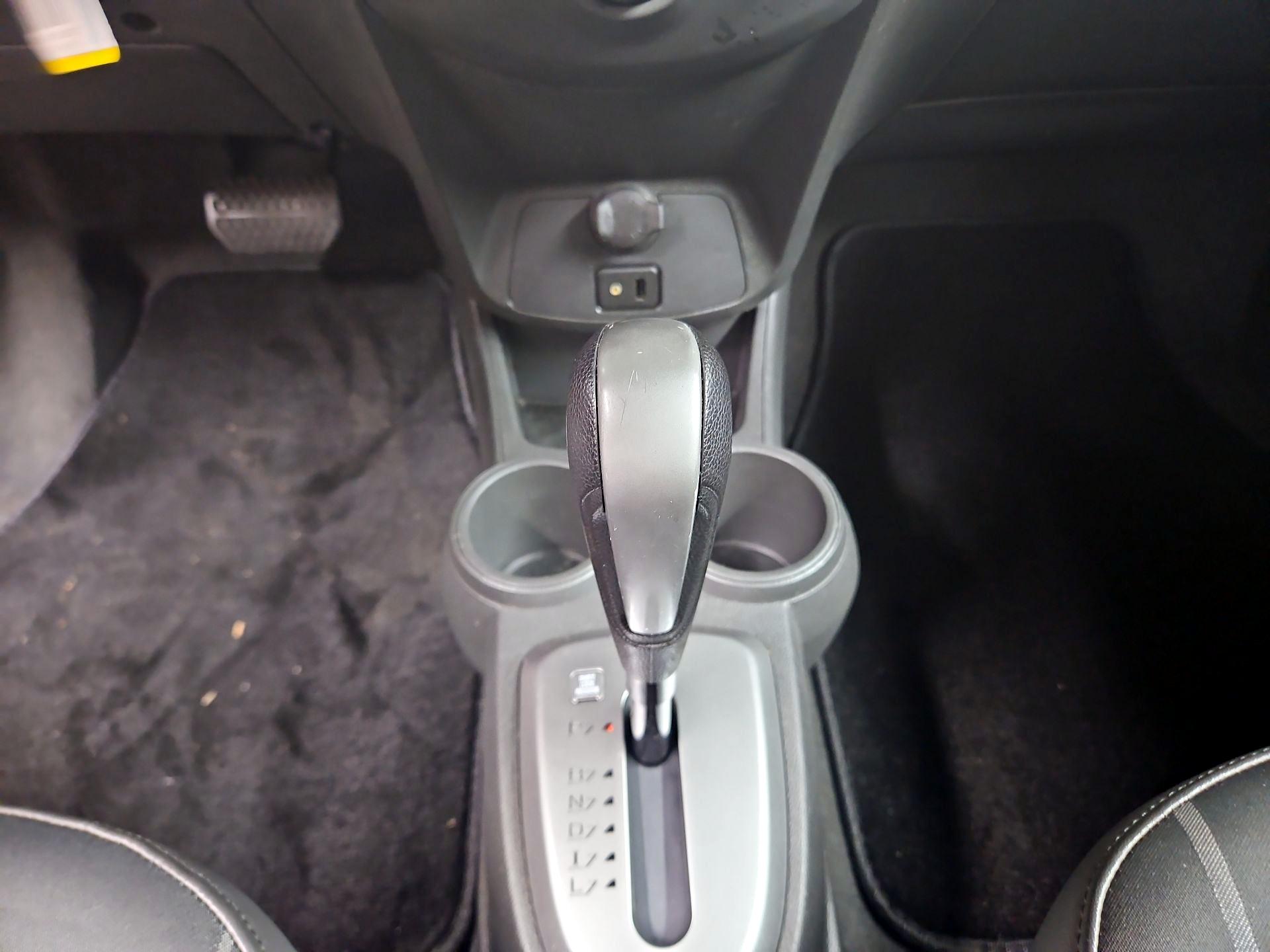 Thumbnail: 2013 Chevrolet Spark - 16