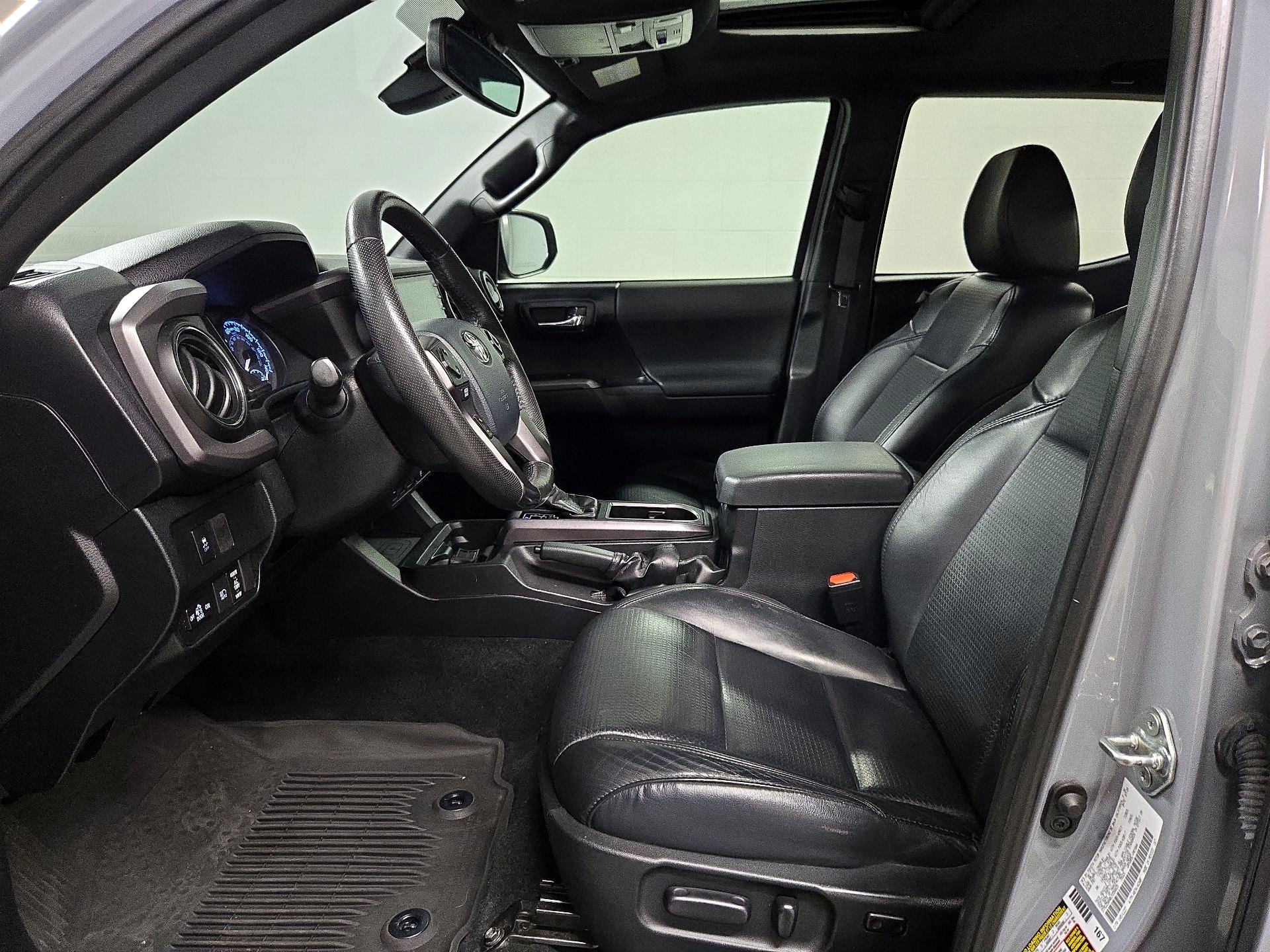 Thumbnail: 2020 Toyota Tacoma - 11