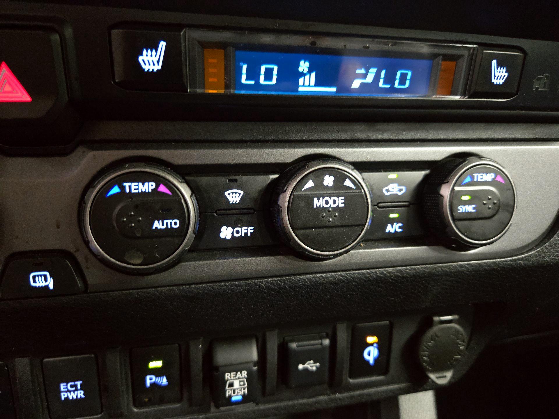 Thumbnail: 2020 Toyota Tacoma - 17
