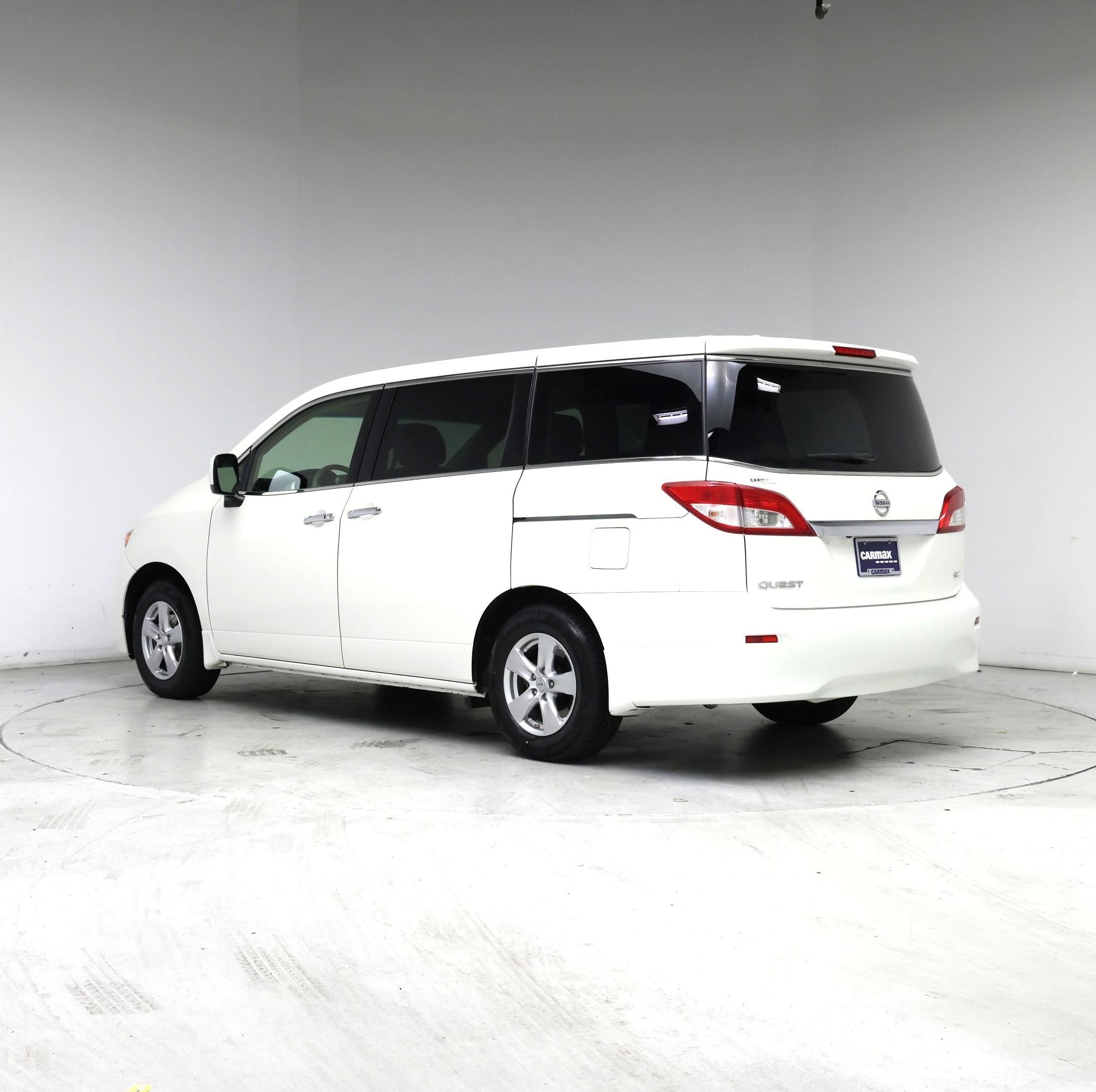 Thumbnail: 2015 Nissan Quest - 2