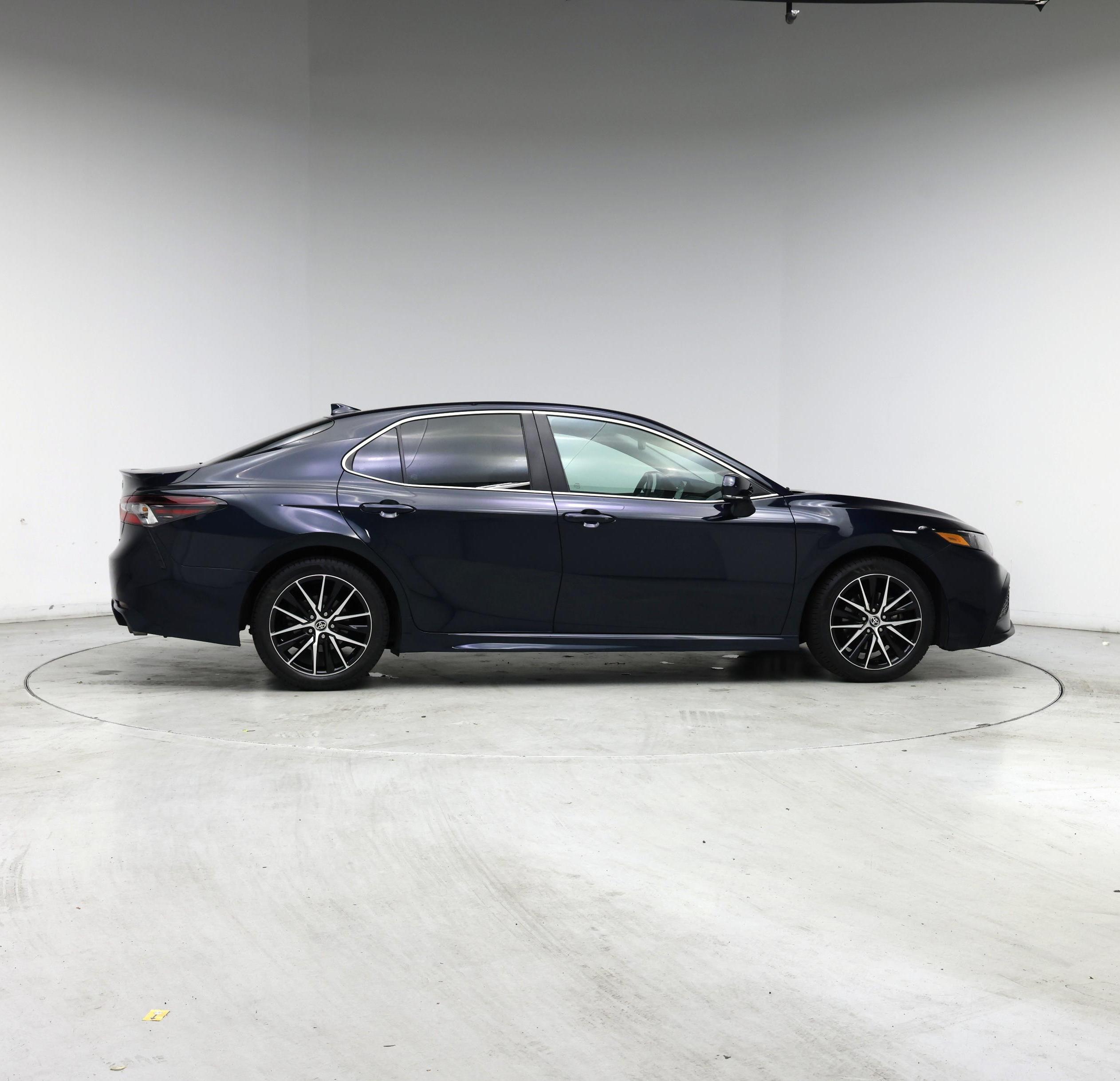 Thumbnail: 2021 Toyota Camry - 7