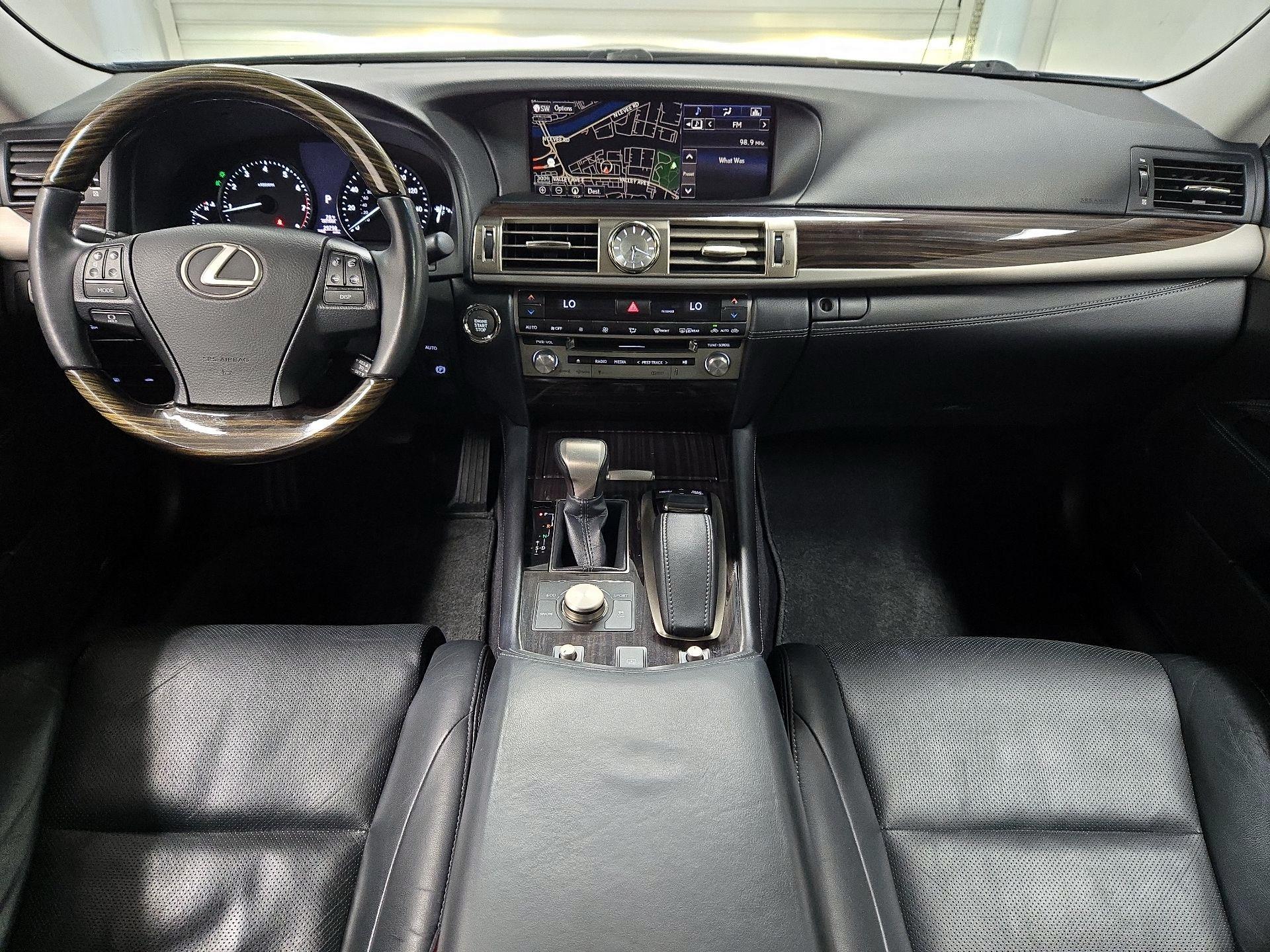 Thumbnail: 2015 Lexus LS - 9