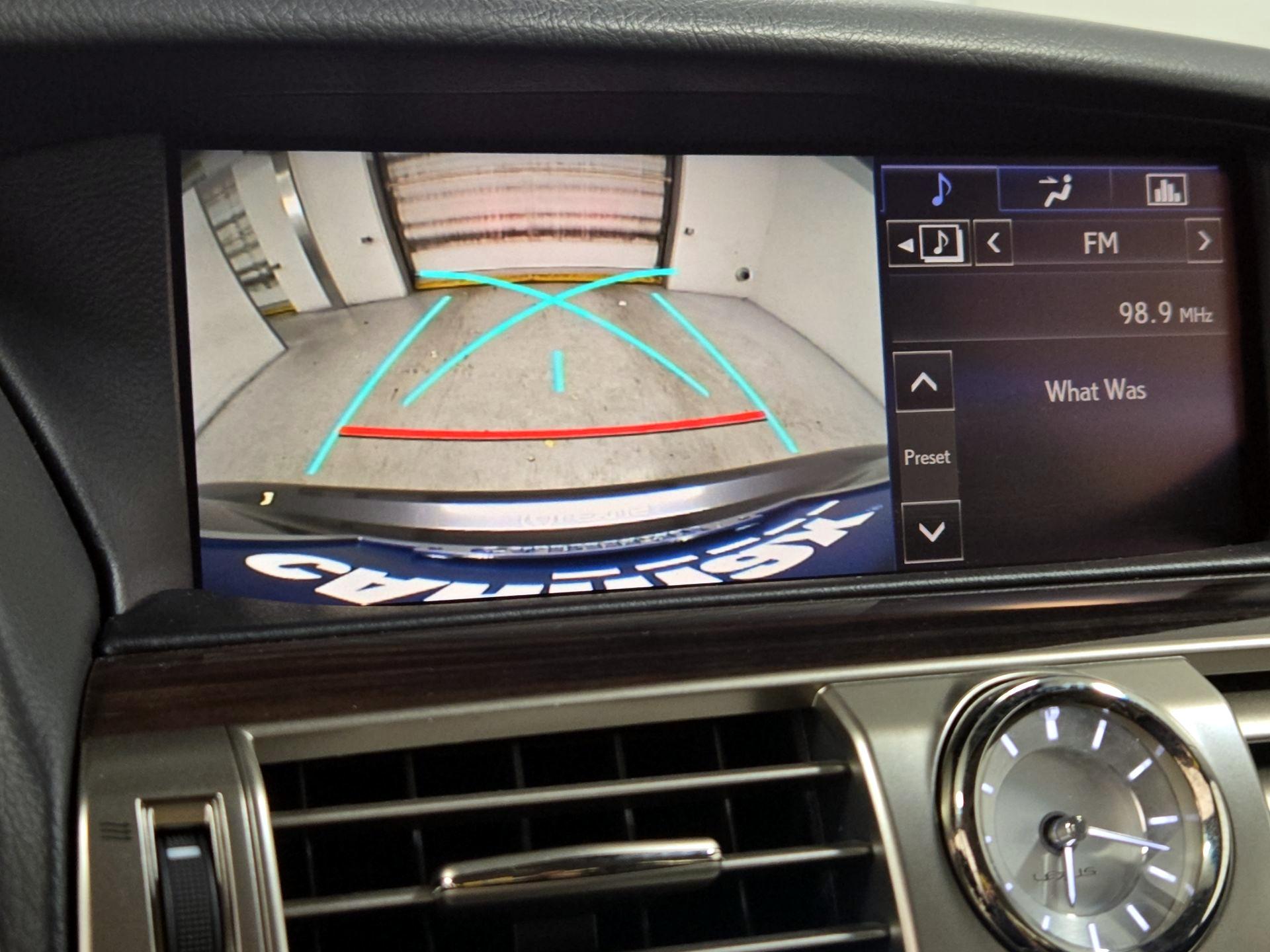 Thumbnail: 2015 Lexus LS - 15