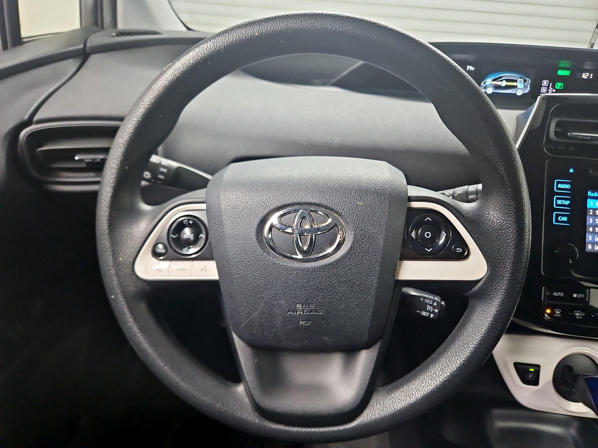 Thumbnail: 2016 Toyota Prius - 10