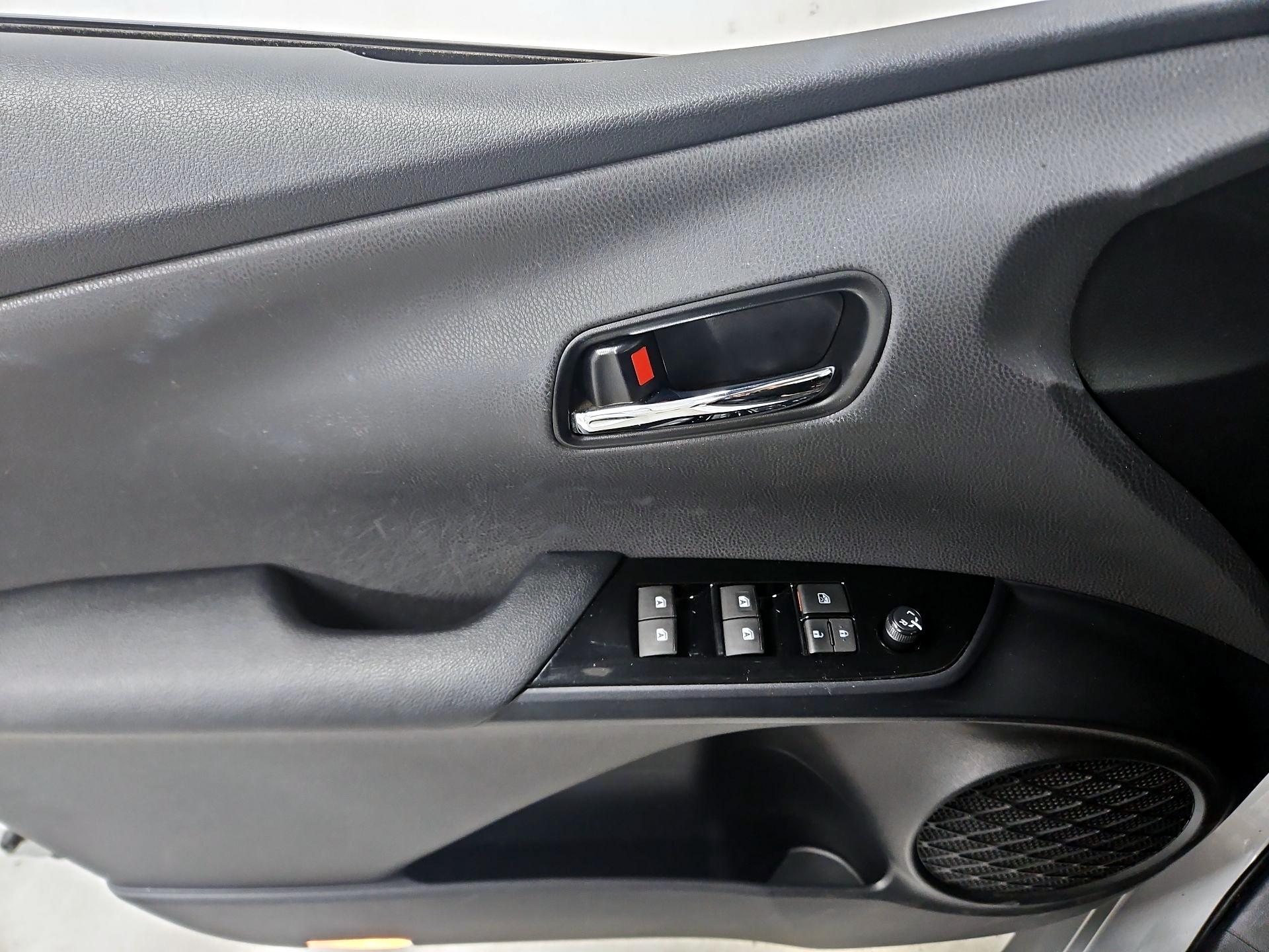 Thumbnail: 2016 Toyota Prius - 12