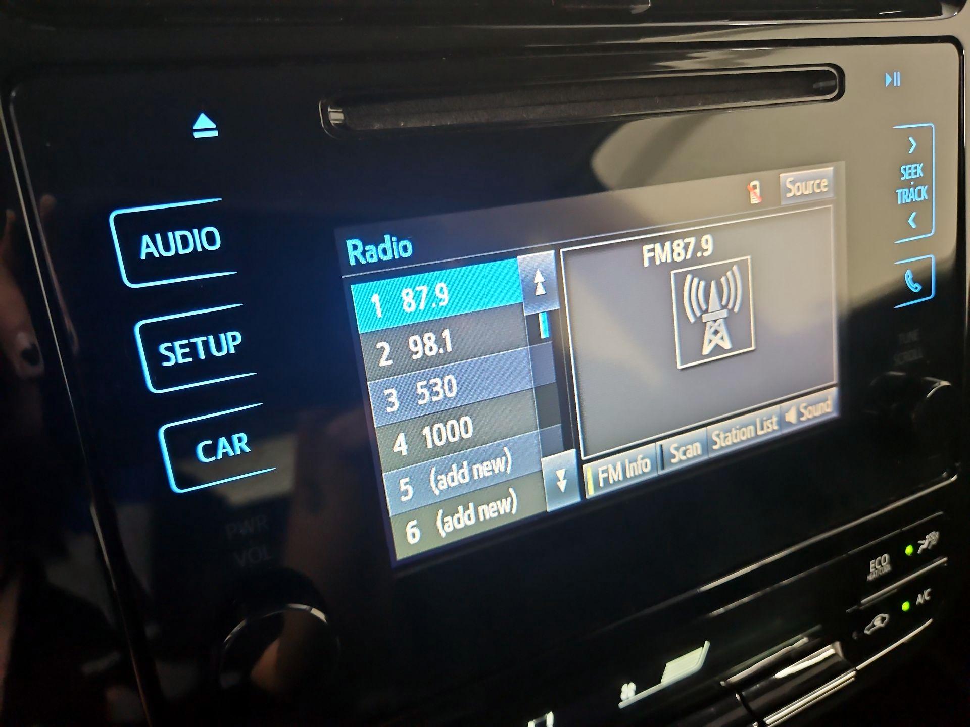 Thumbnail: 2016 Toyota Prius - 15