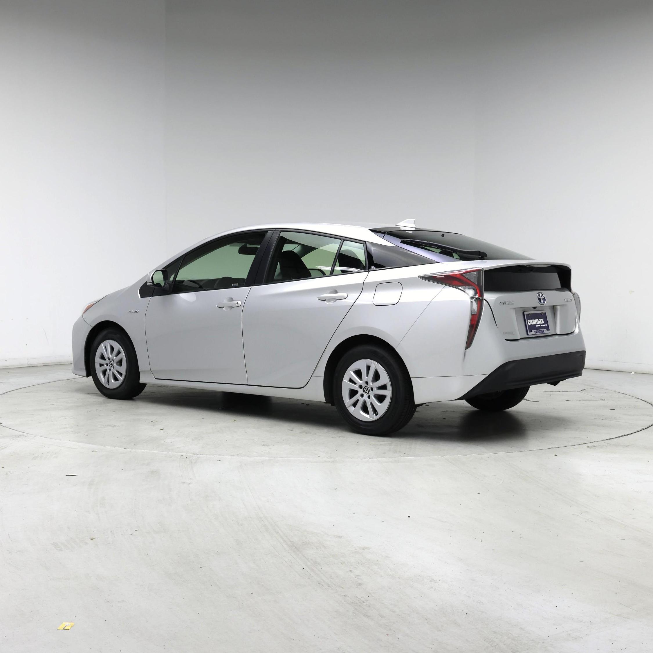 Thumbnail: 2016 Toyota Prius - 2
