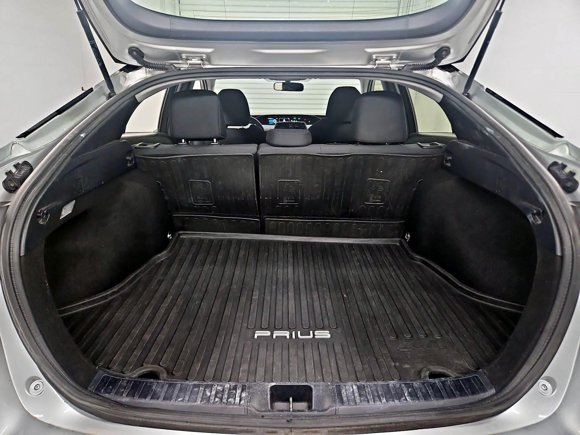 Thumbnail: 2016 Toyota Prius - 20