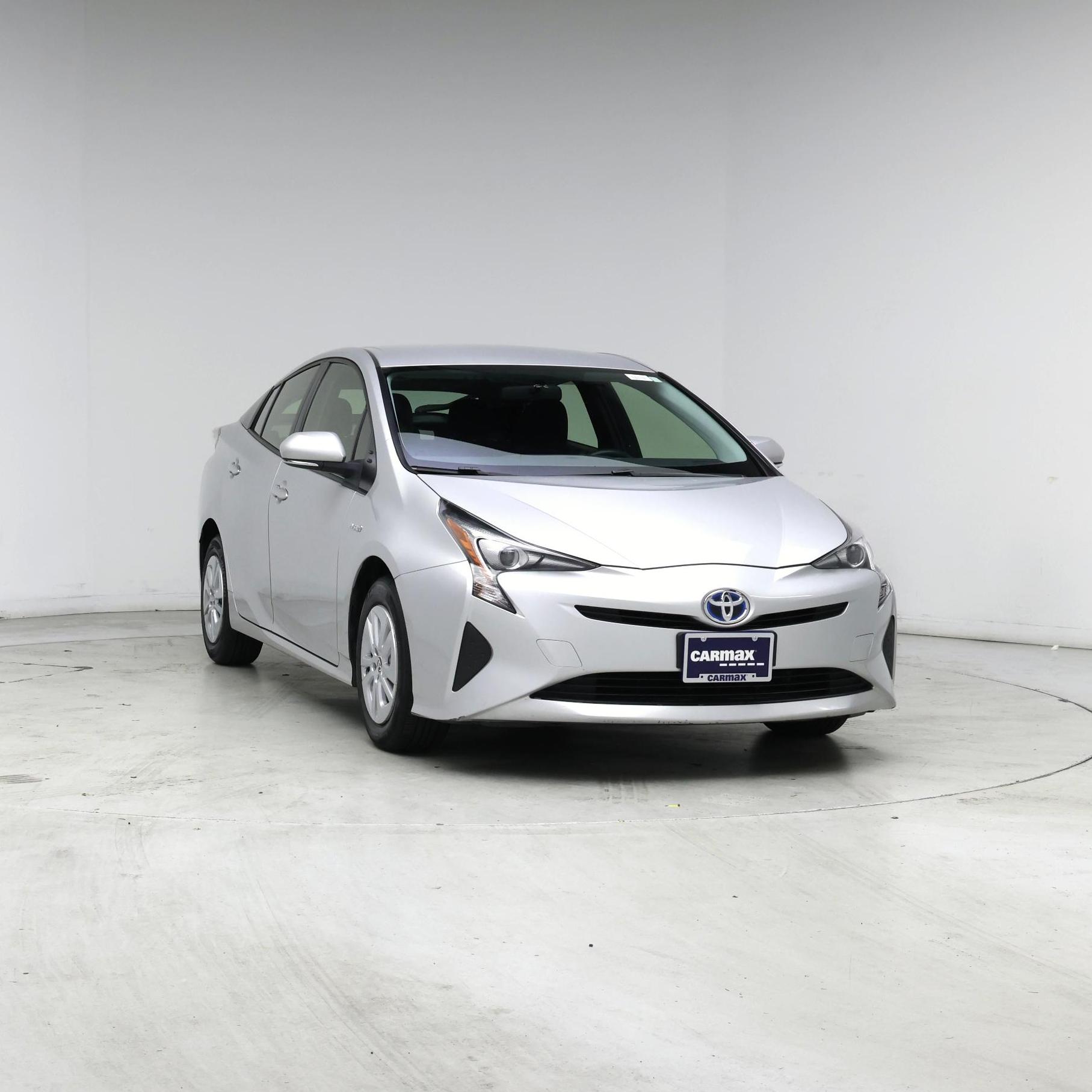 Thumbnail: 2016 Toyota Prius - 5