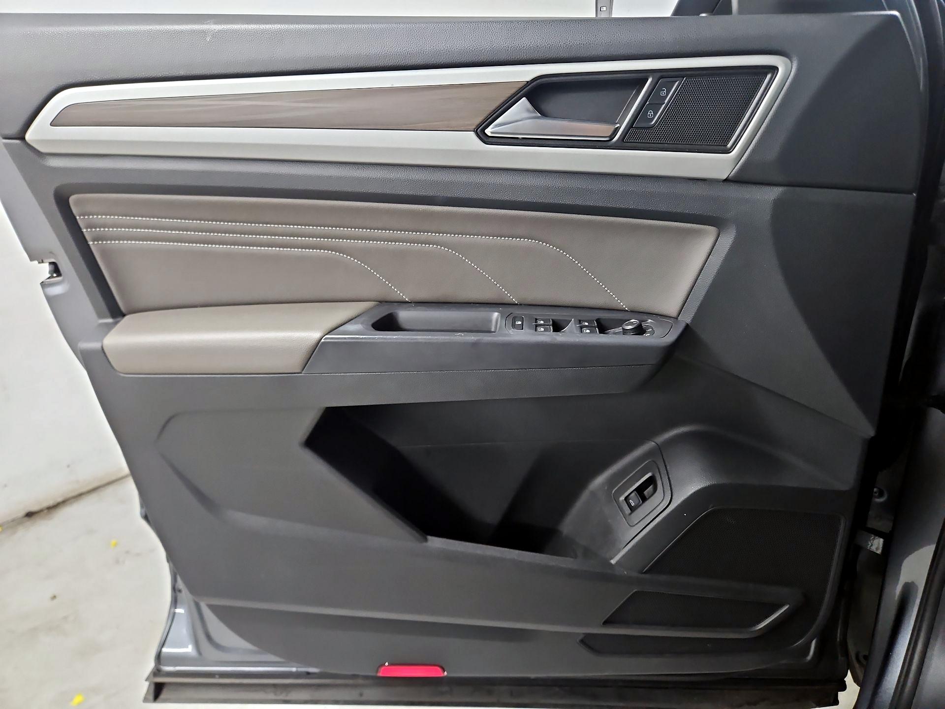 Thumbnail: 2021 Volkswagen Atlas - 12