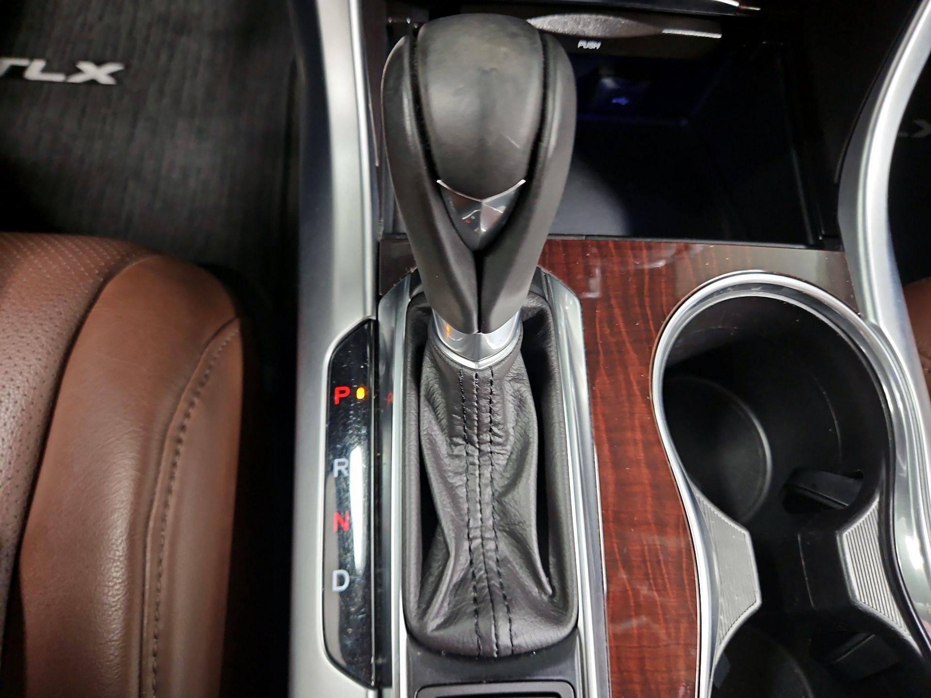 Thumbnail: 2015 Acura TLX - 18
