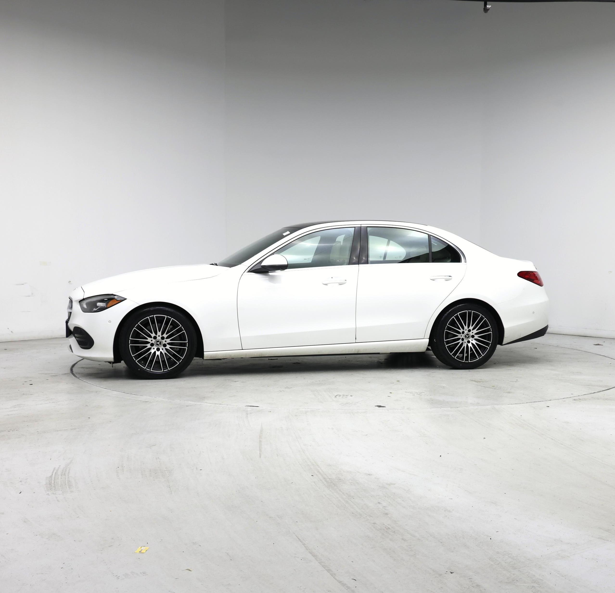 Thumbnail: 2023 Mercedes-Benz C-Class - 3