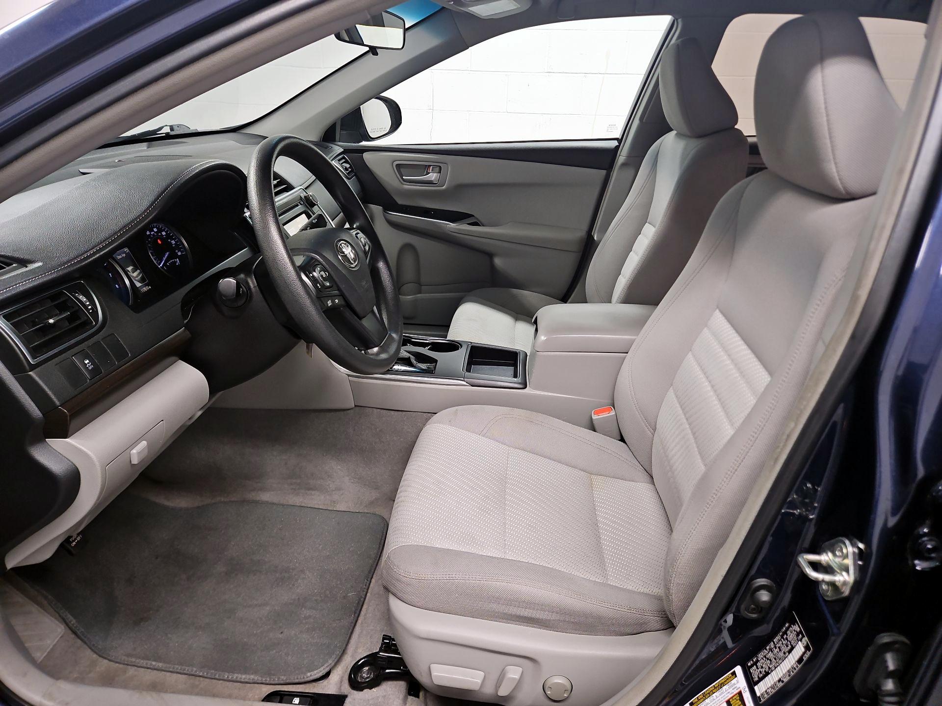 Thumbnail: 2017 Toyota Camry - 11