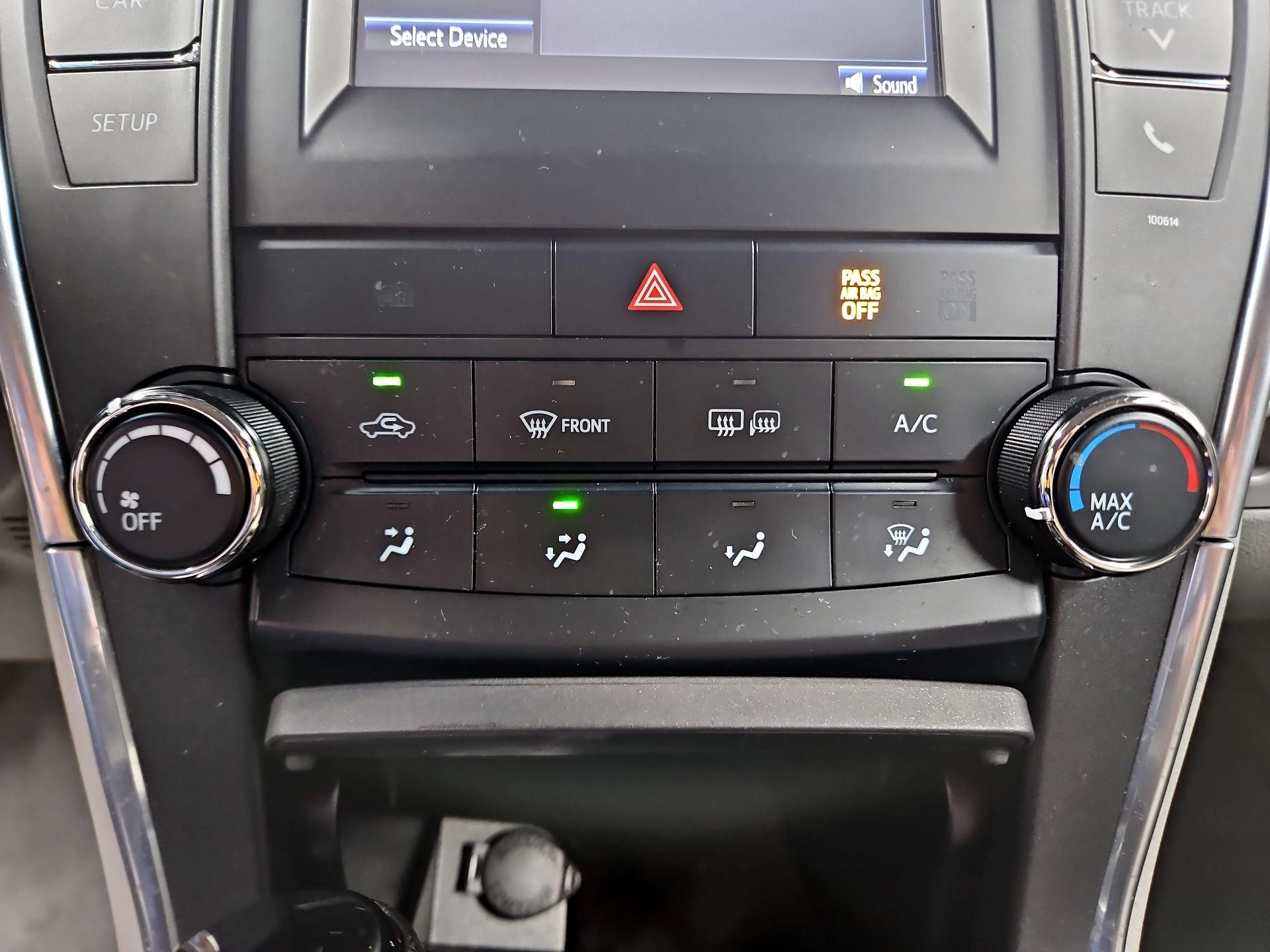 Thumbnail: 2017 Toyota Camry - 16