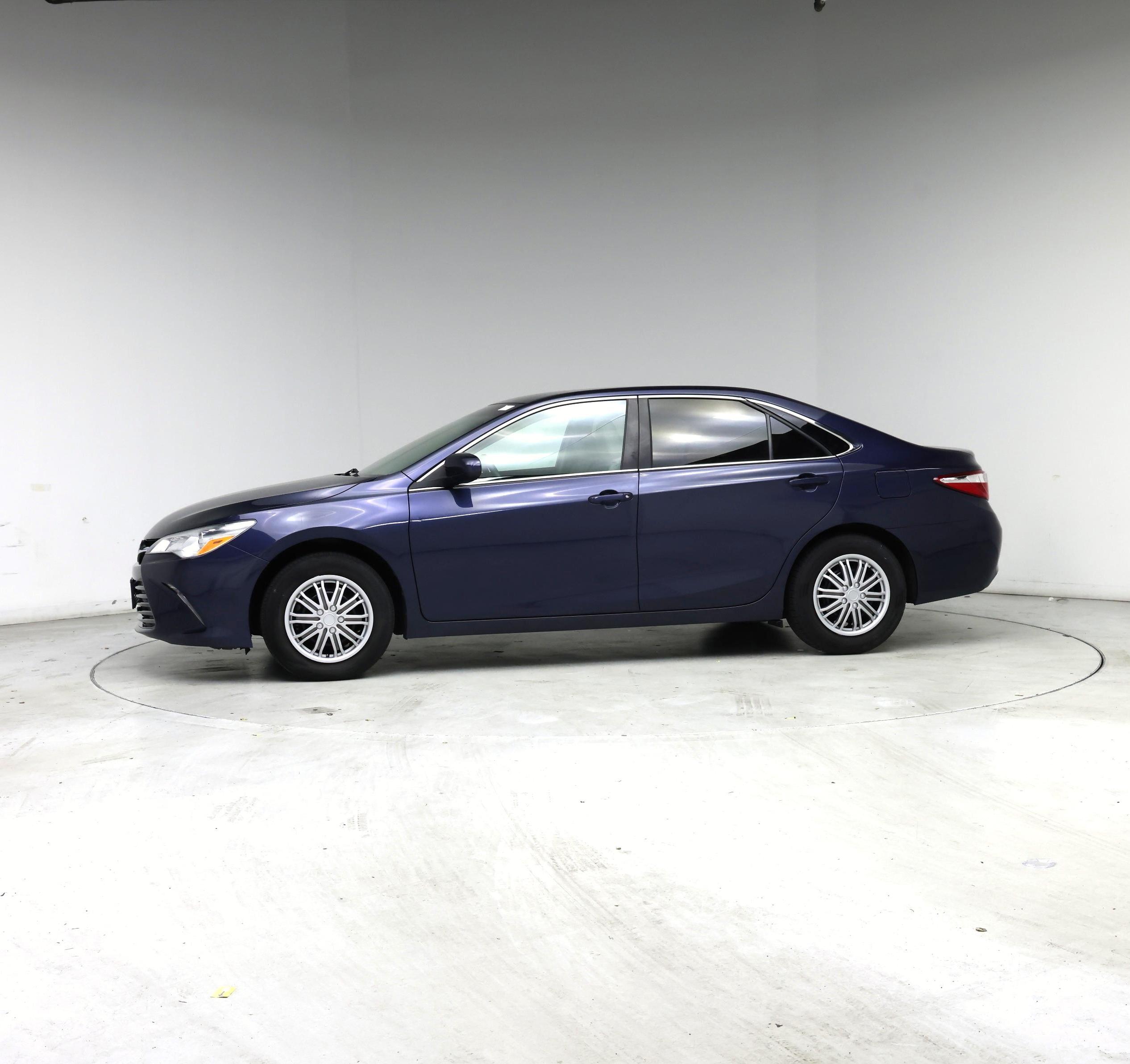 Thumbnail: 2017 Toyota Camry - 3