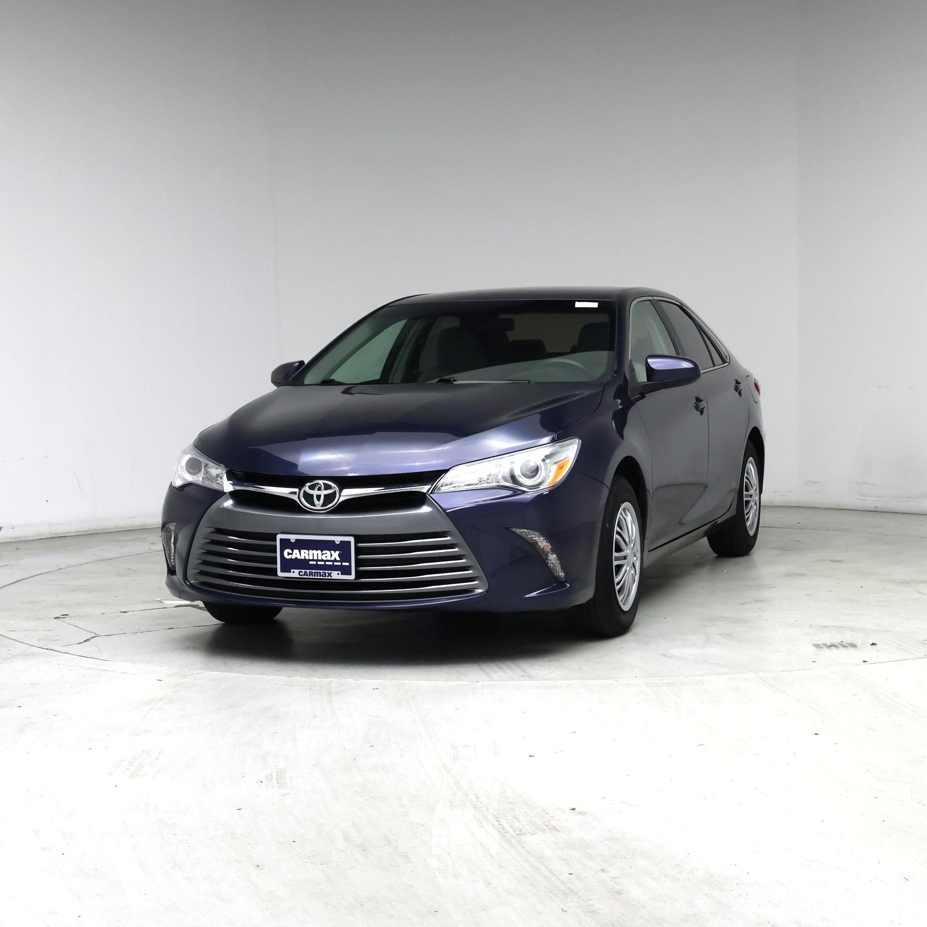 Thumbnail: 2017 Toyota Camry - 4
