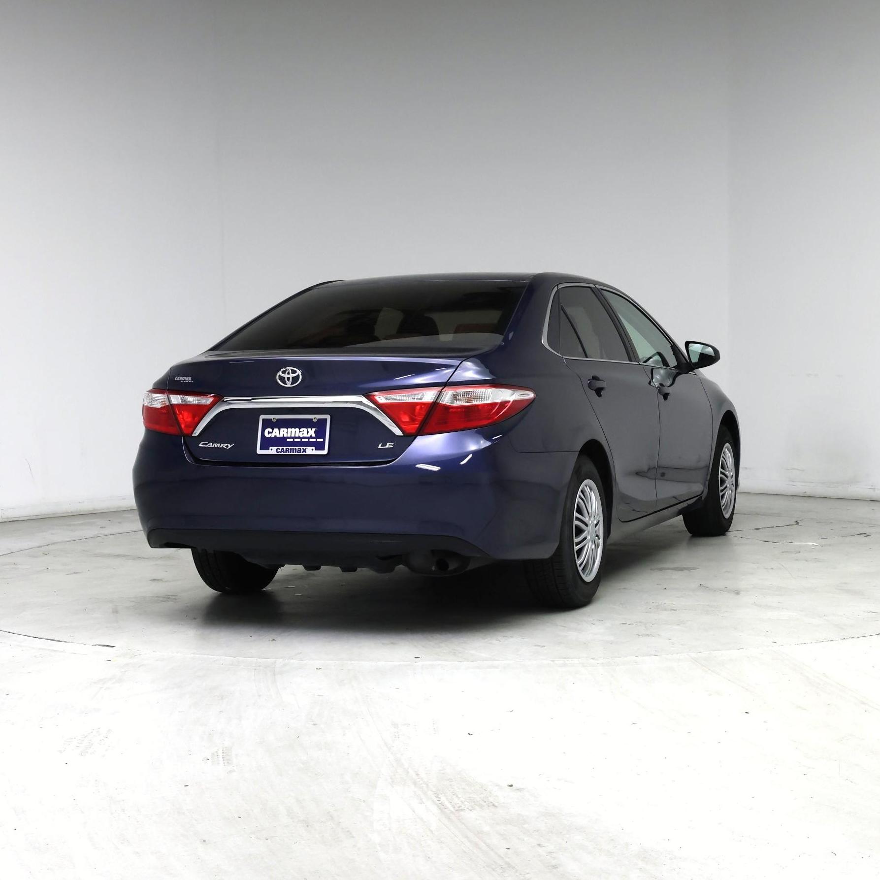 Thumbnail: 2017 Toyota Camry - 8