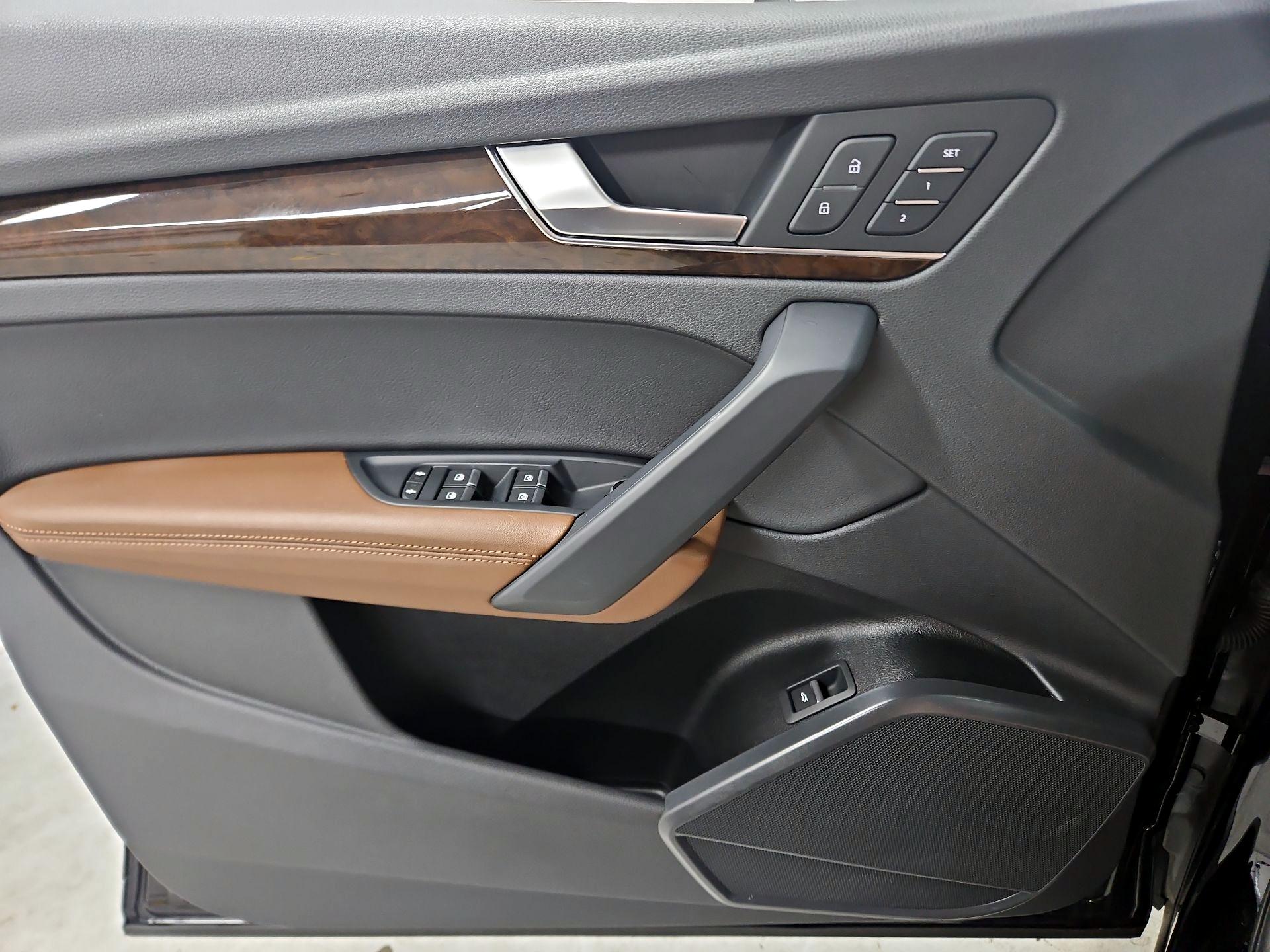 Thumbnail: 2020 Audi Q5 - 12
