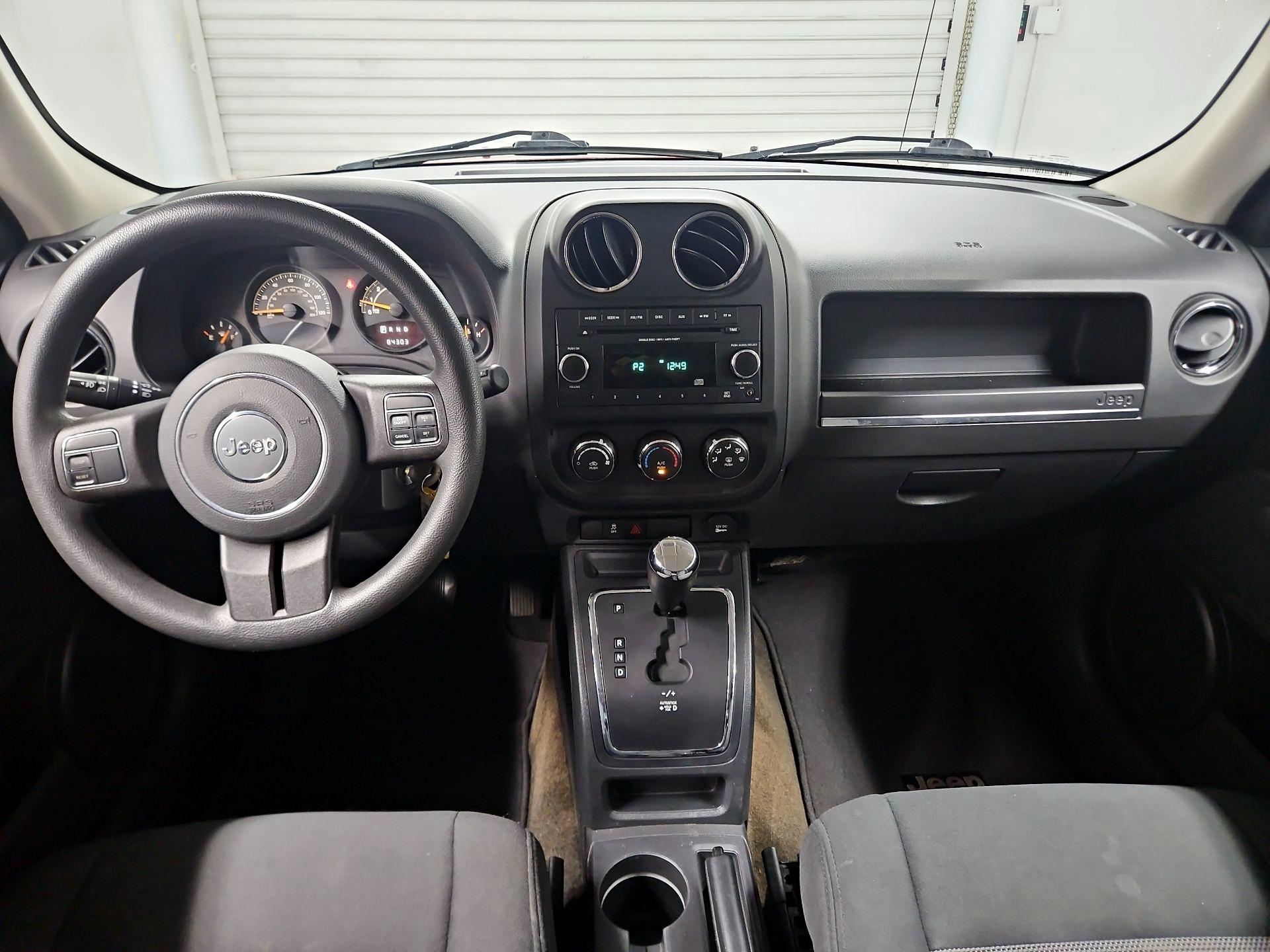 Thumbnail: 2014 Jeep Patriot - 9