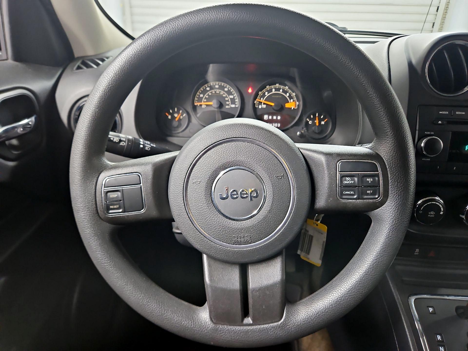 Thumbnail: 2014 Jeep Patriot - 10