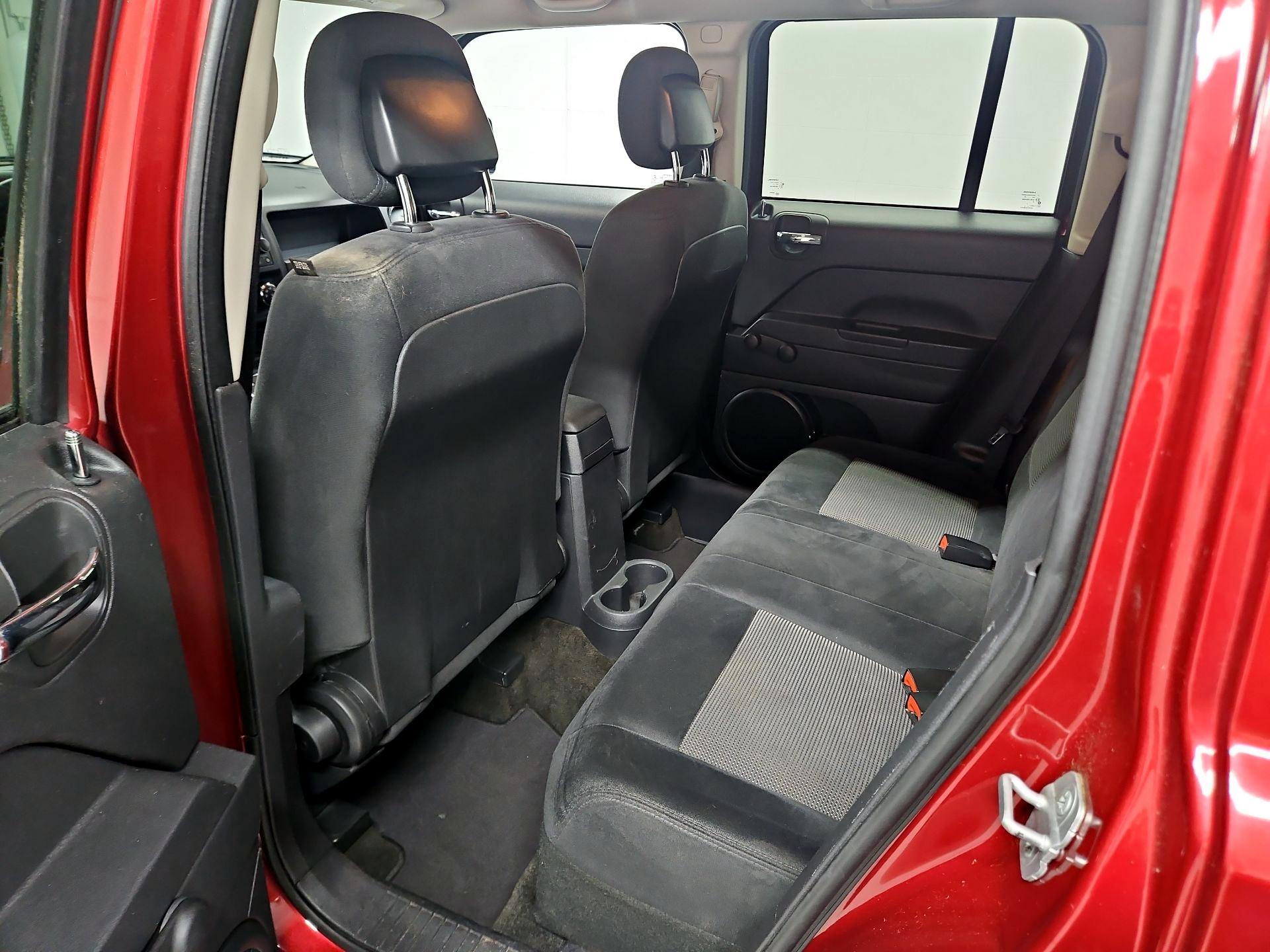 Thumbnail: 2014 Jeep Patriot - 17