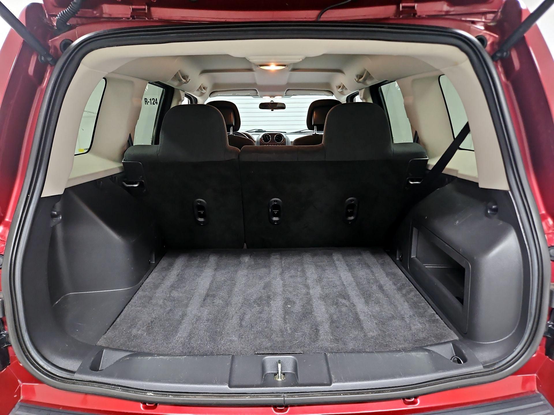 Thumbnail: 2014 Jeep Patriot - 18