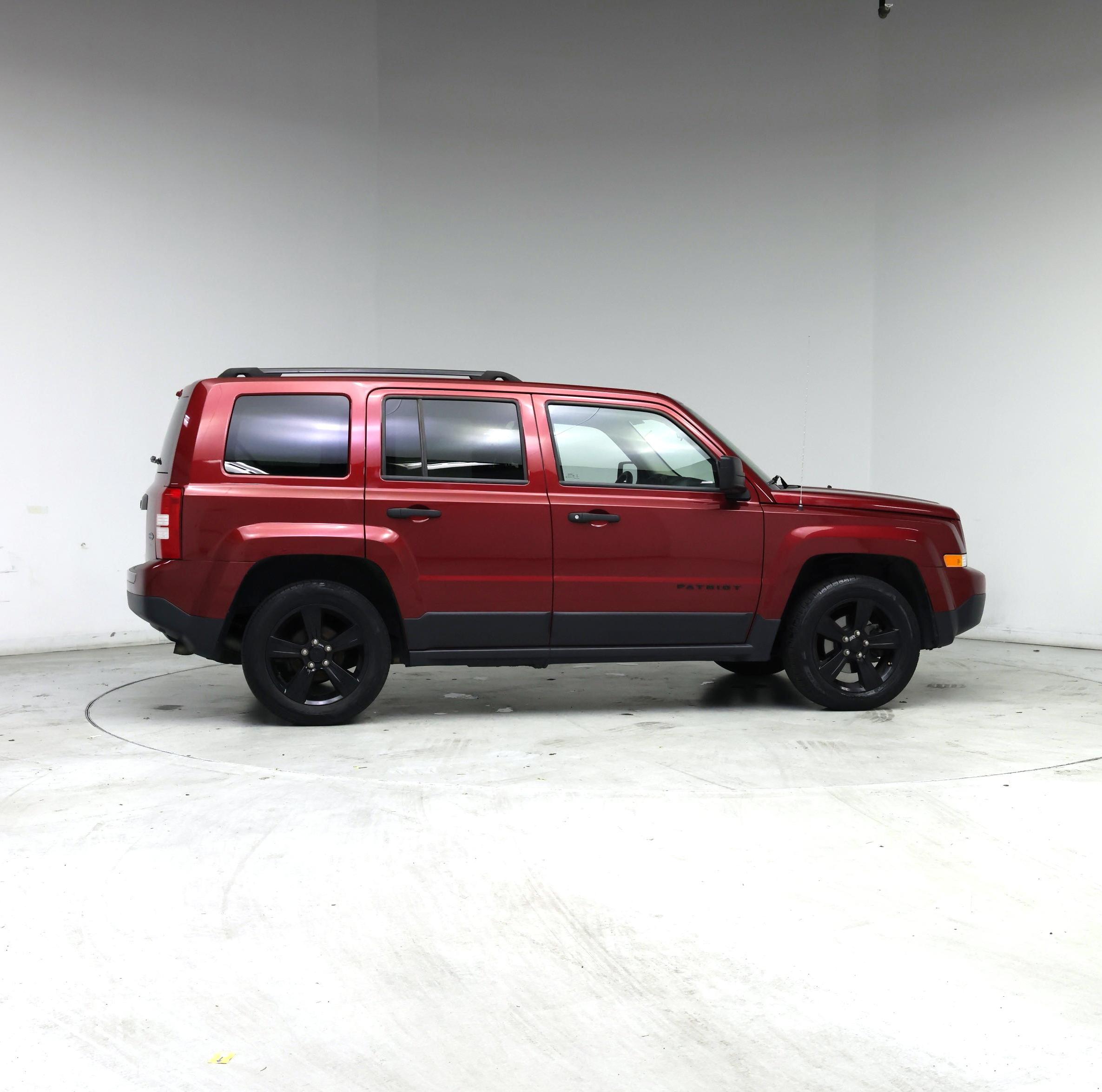 Thumbnail: 2014 Jeep Patriot - 7