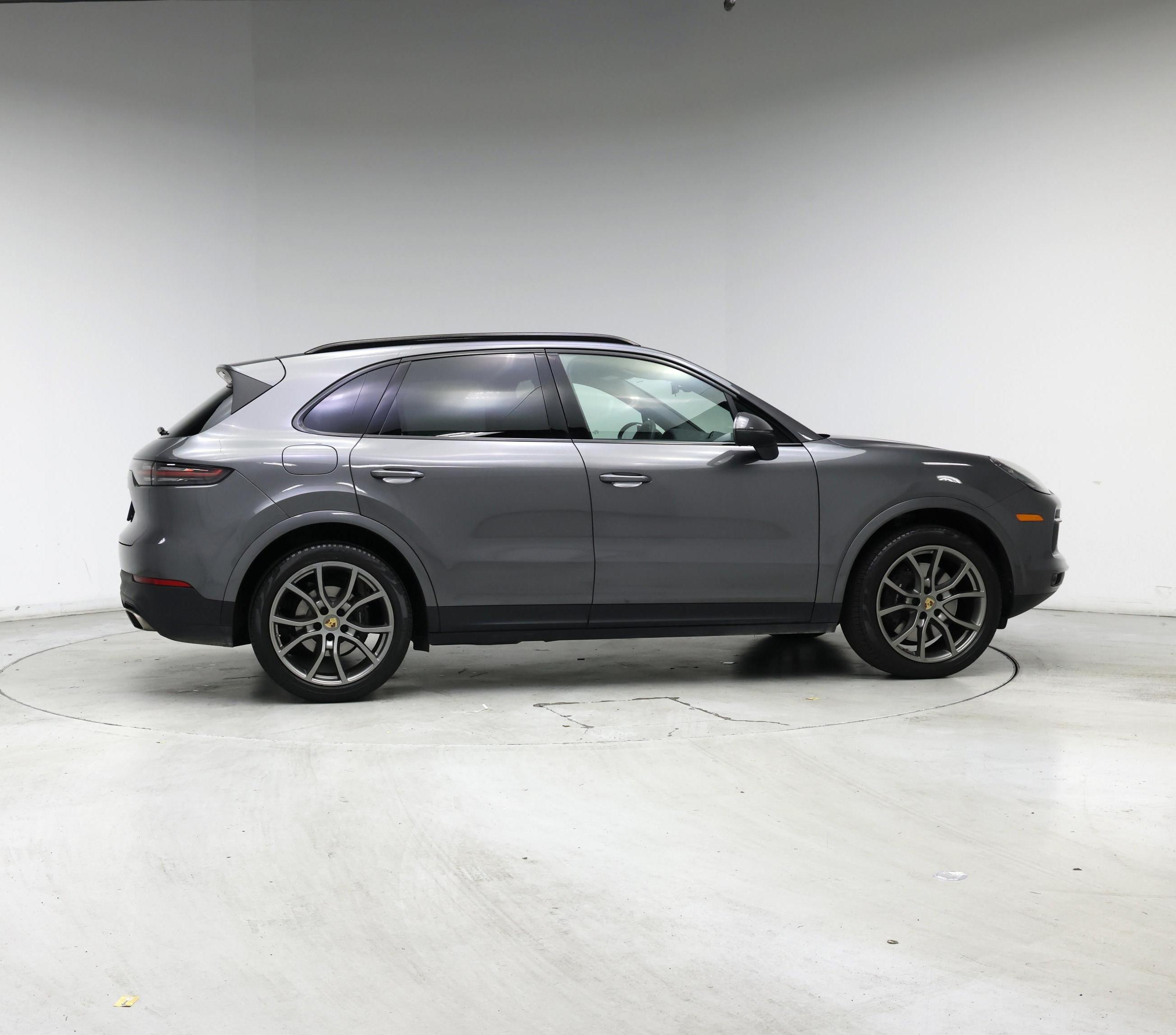 Thumbnail: 2022 Porsche Cayenne - 7